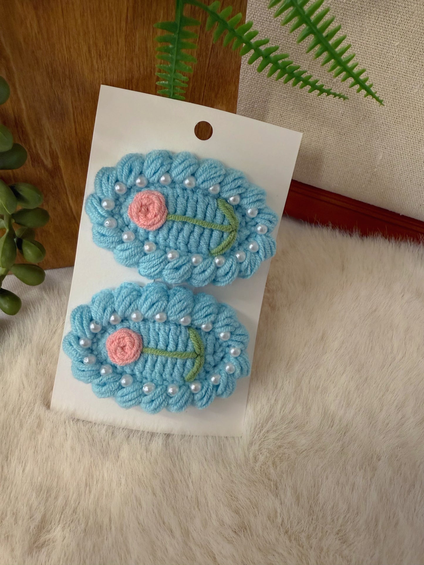 Cream-Edged Rose Hair Clip