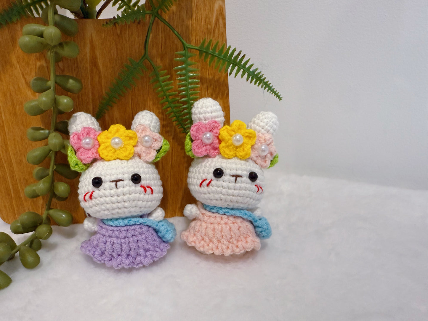 Floral Hairpin Bunny Key Charm