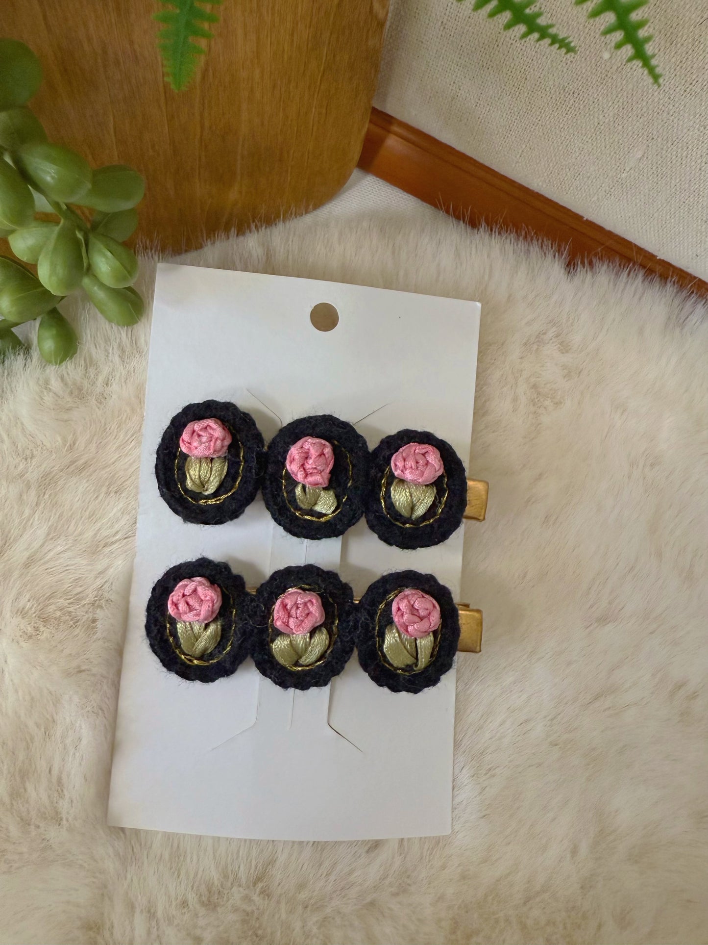 Rosette Trio Hair Clip