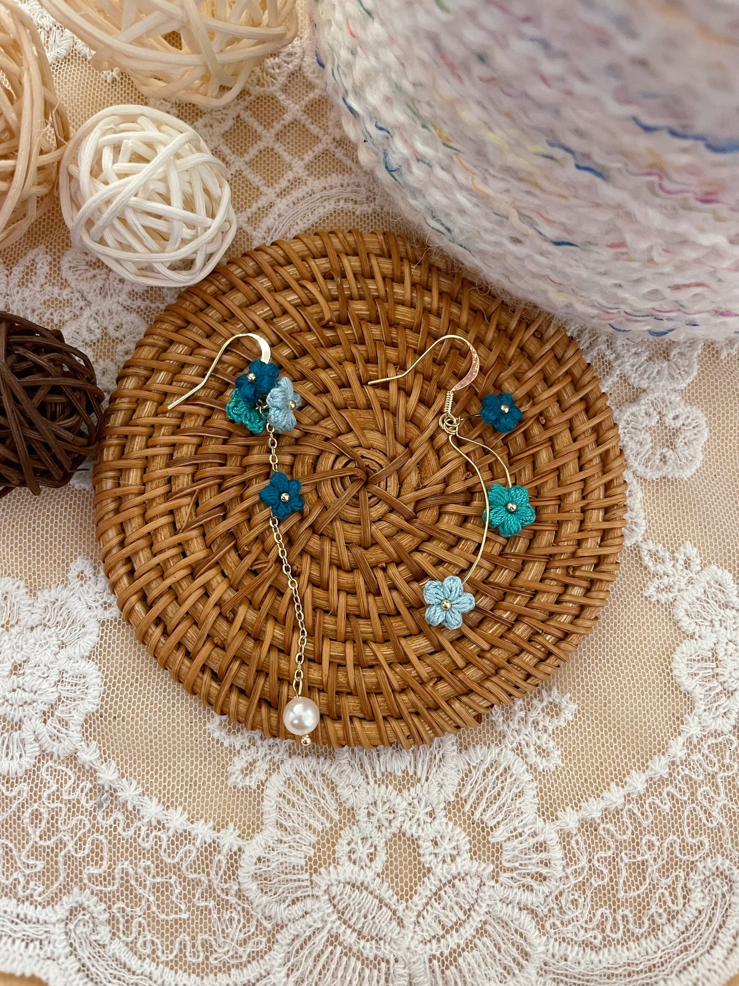 Micro Crochet Puffy Blossom Mismatch Earrings