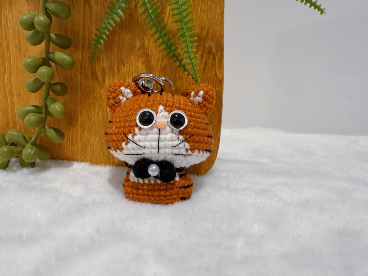 Chubby Face Cat Key Charm
