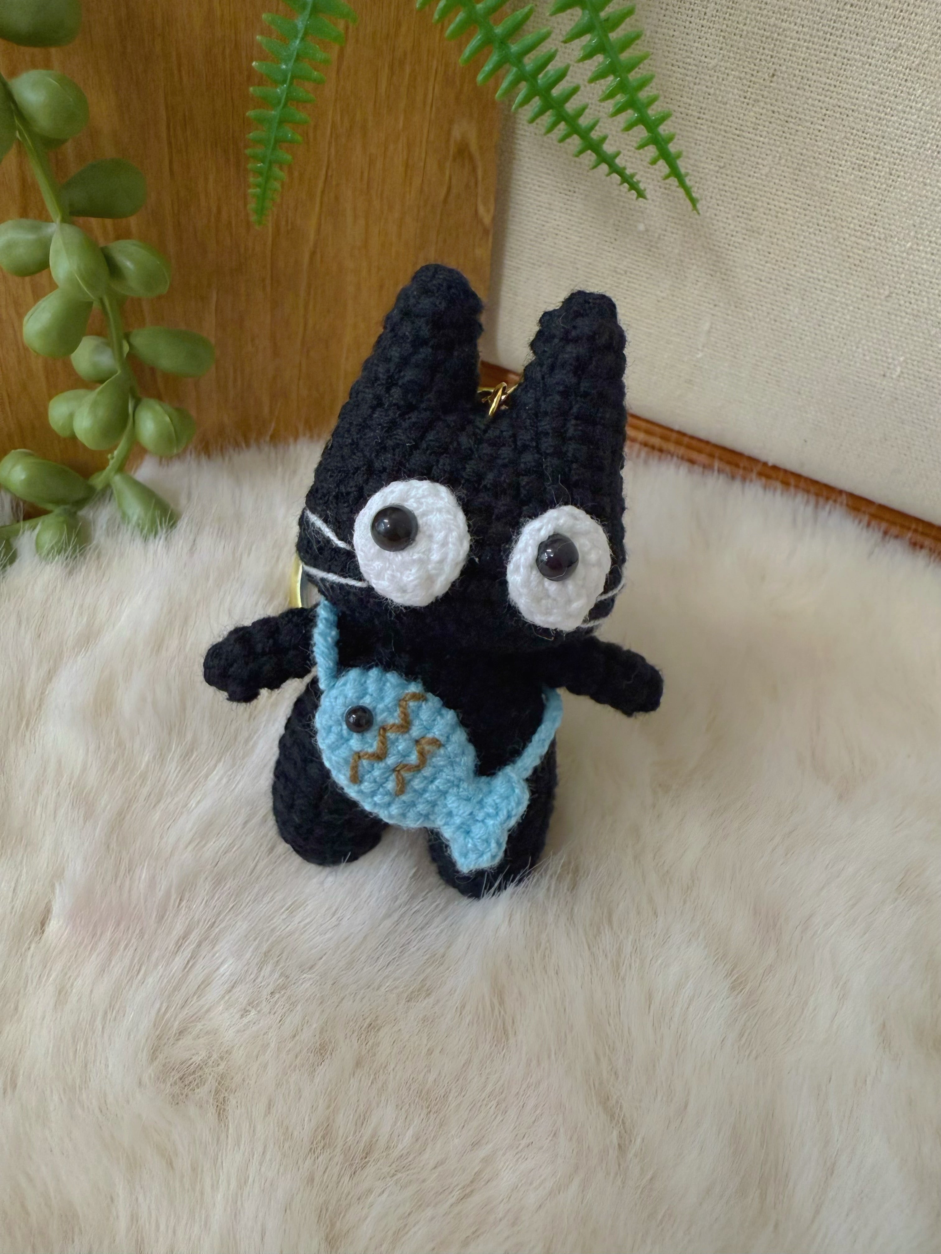 Black Cat with Fish Bag Key Charm