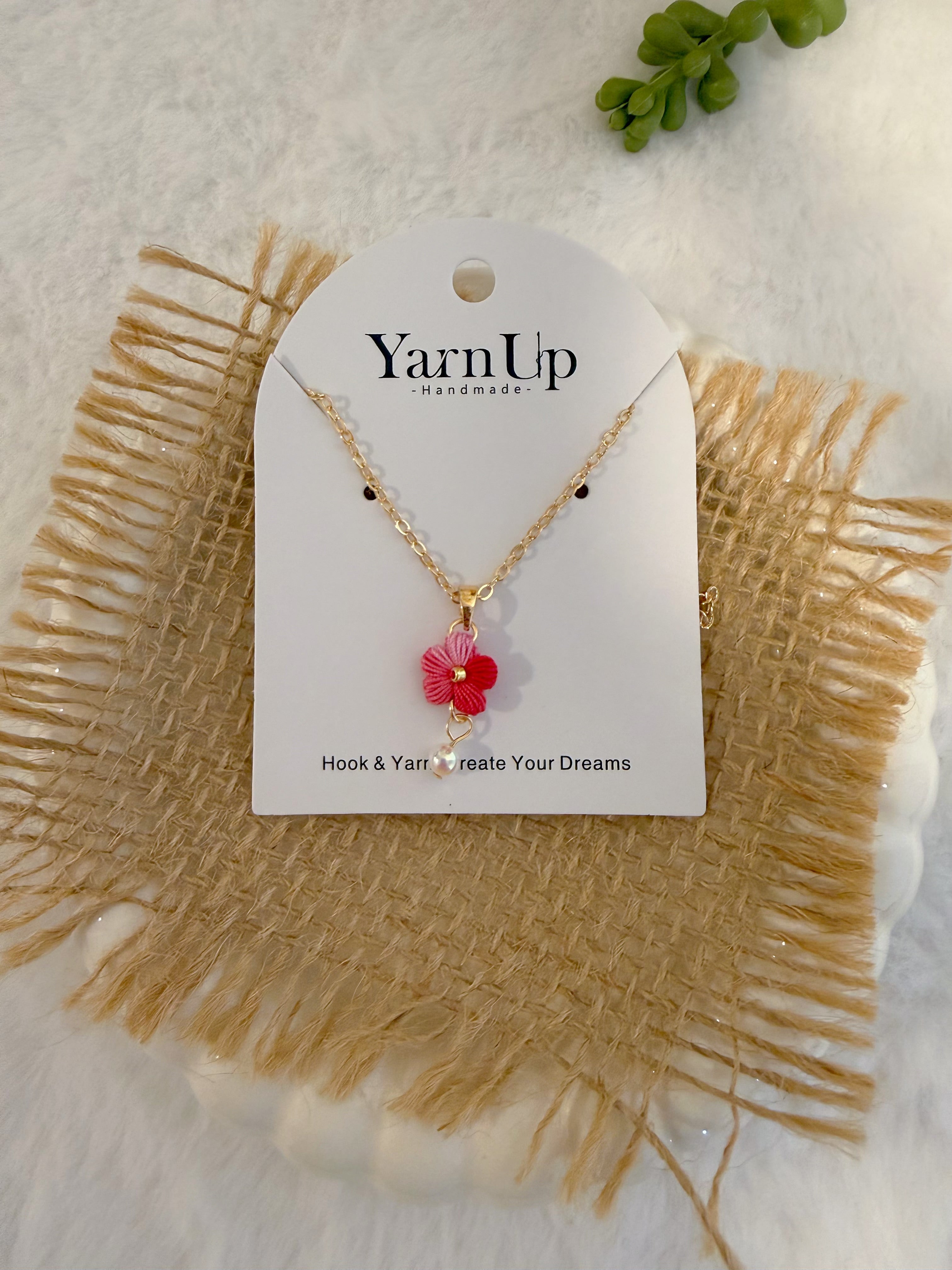 Puff Flower Necklace