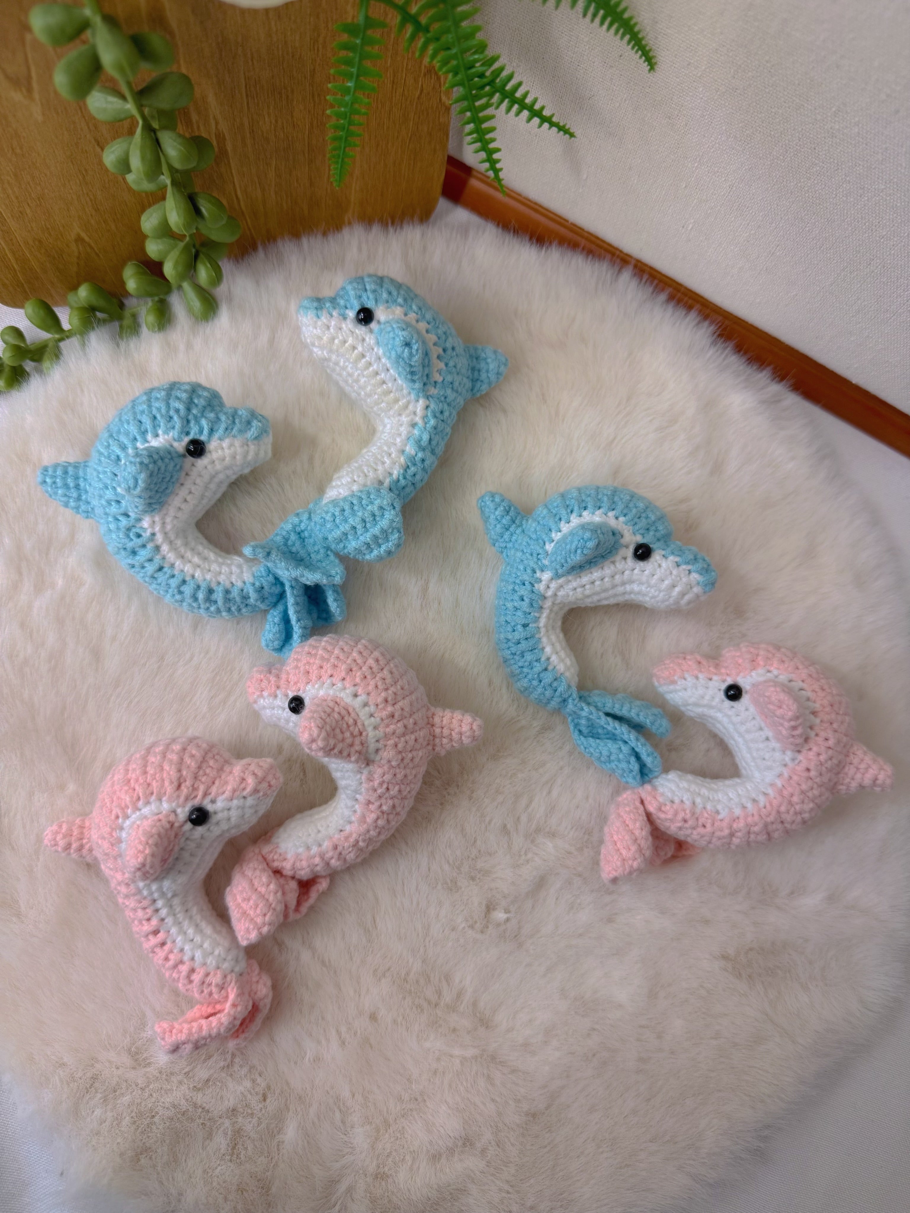 Dolphin Key Charm