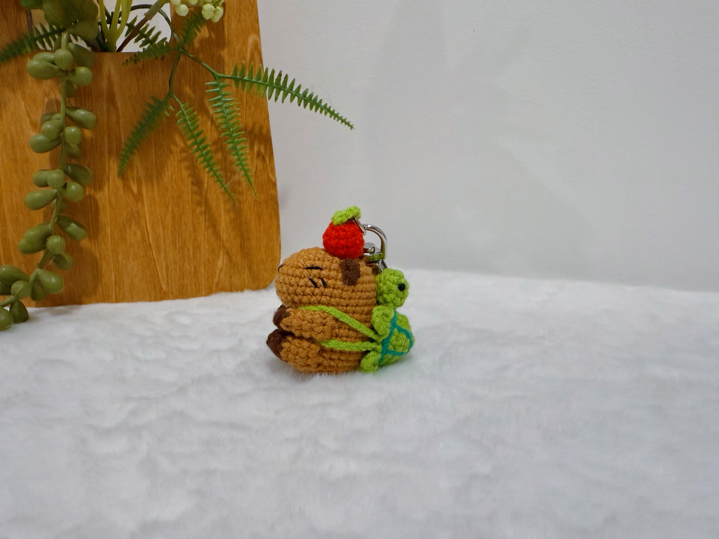 Fruit on Head Capybara Key Charm