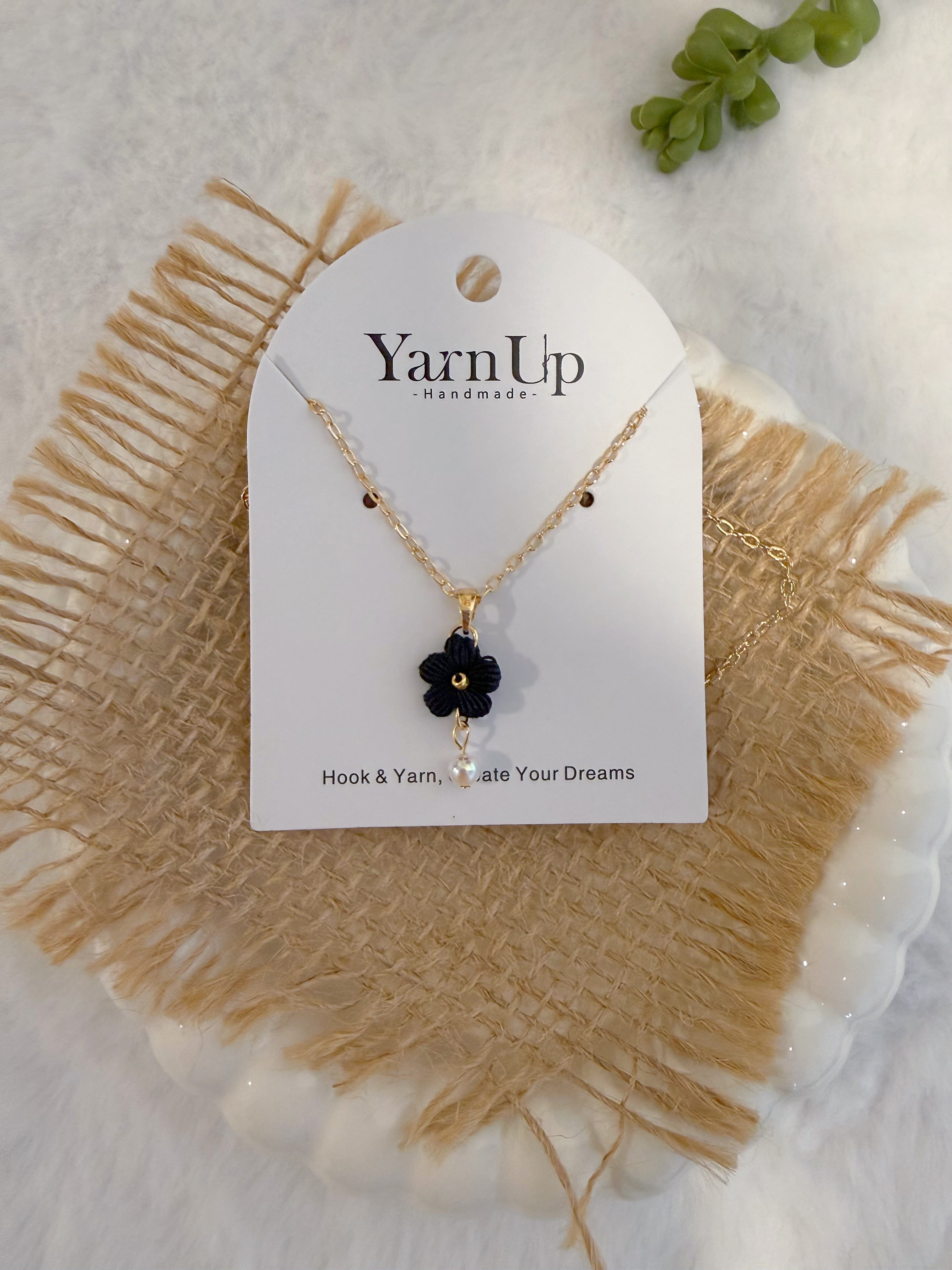 Puff Flower Necklace