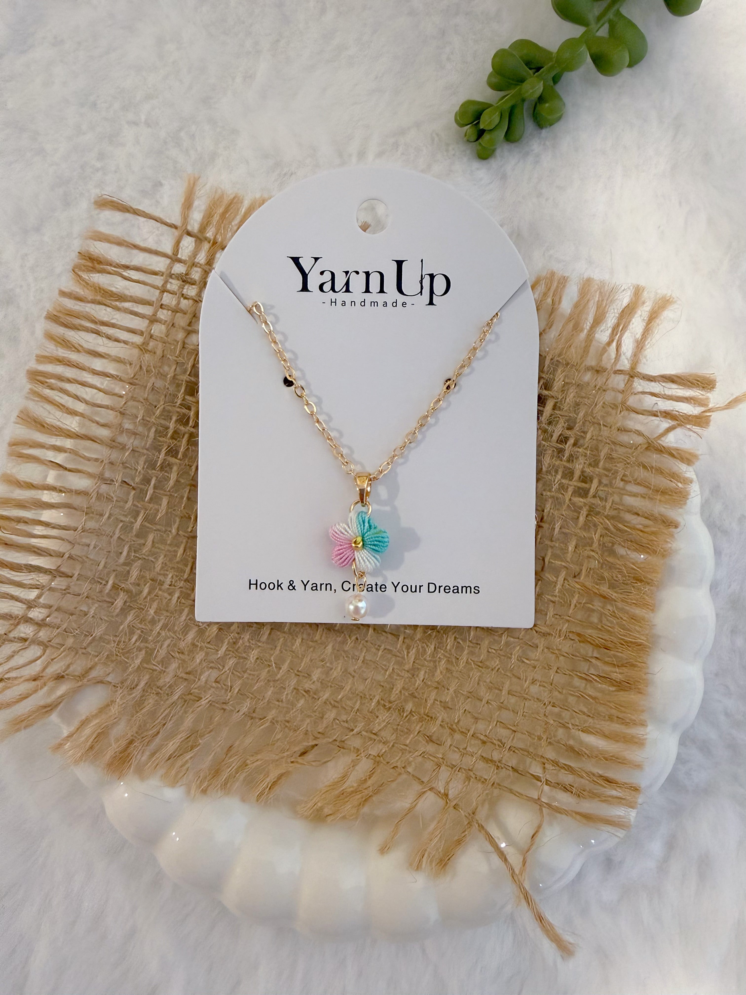Puff Flower Necklace