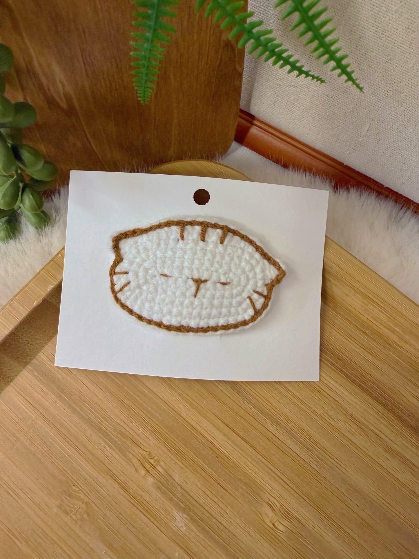 Sleepy Face Cat Hair Clip