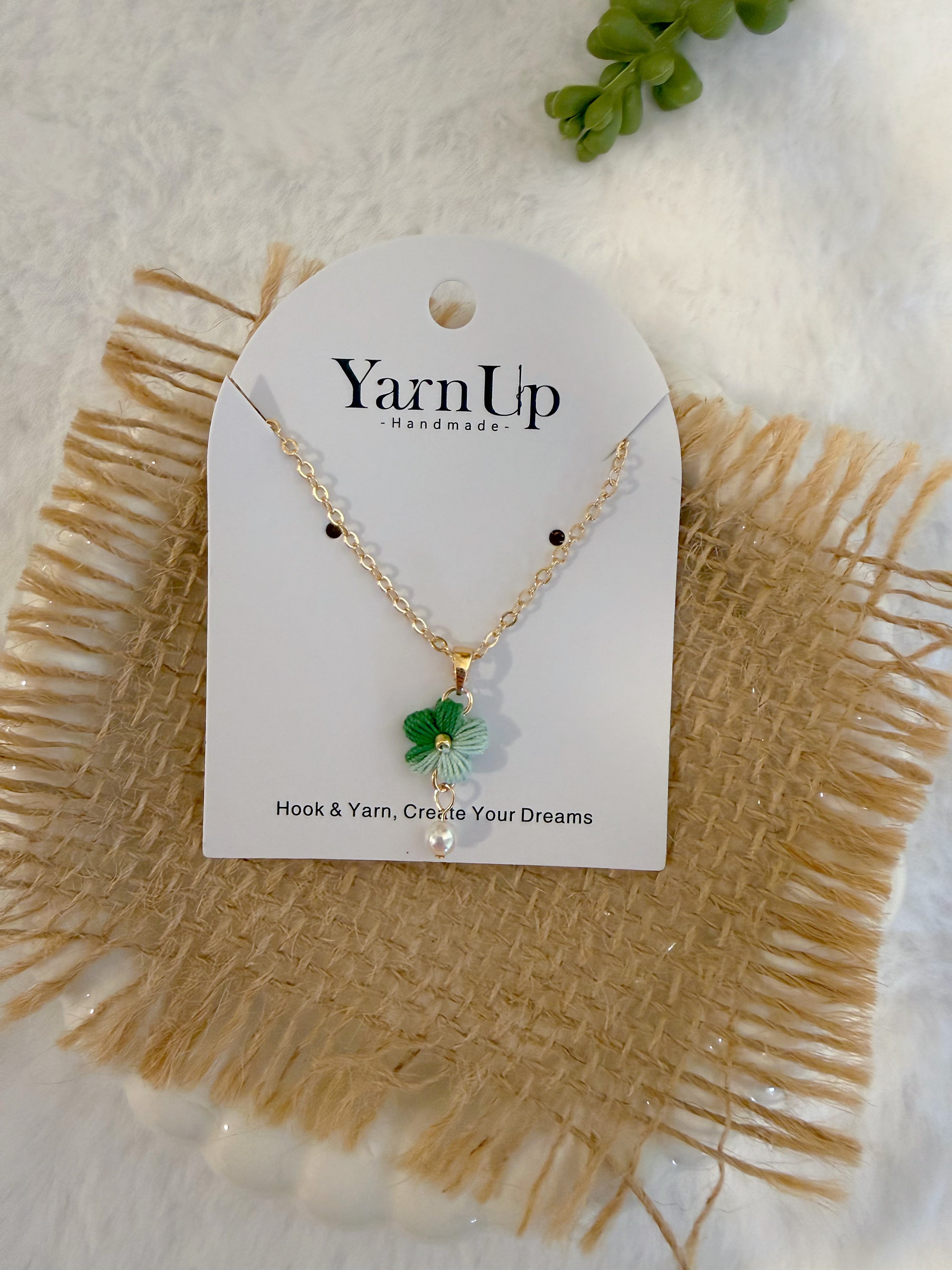 Puff Flower Necklace
