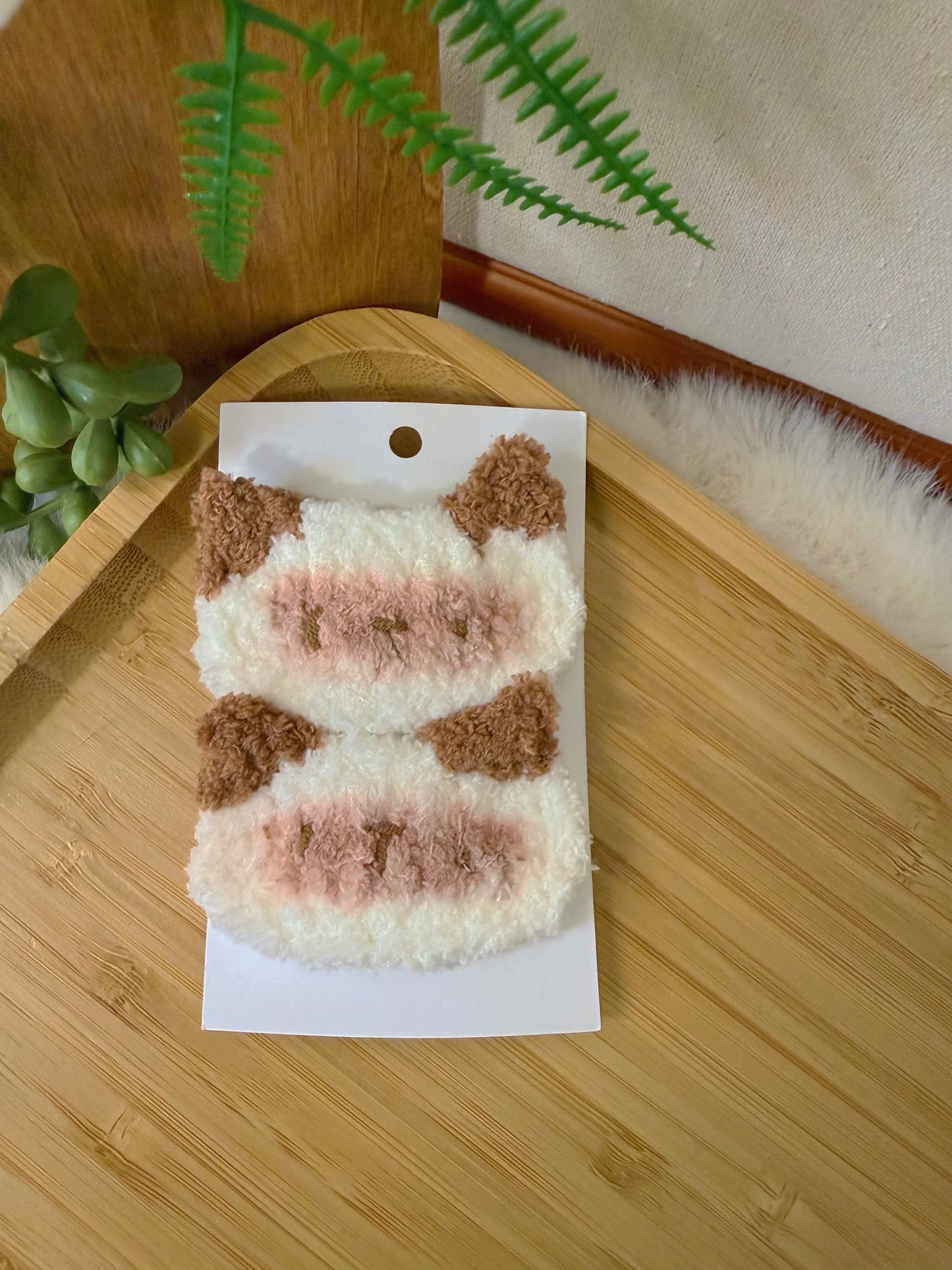 Fluffy Siamese Cat Hair Clip