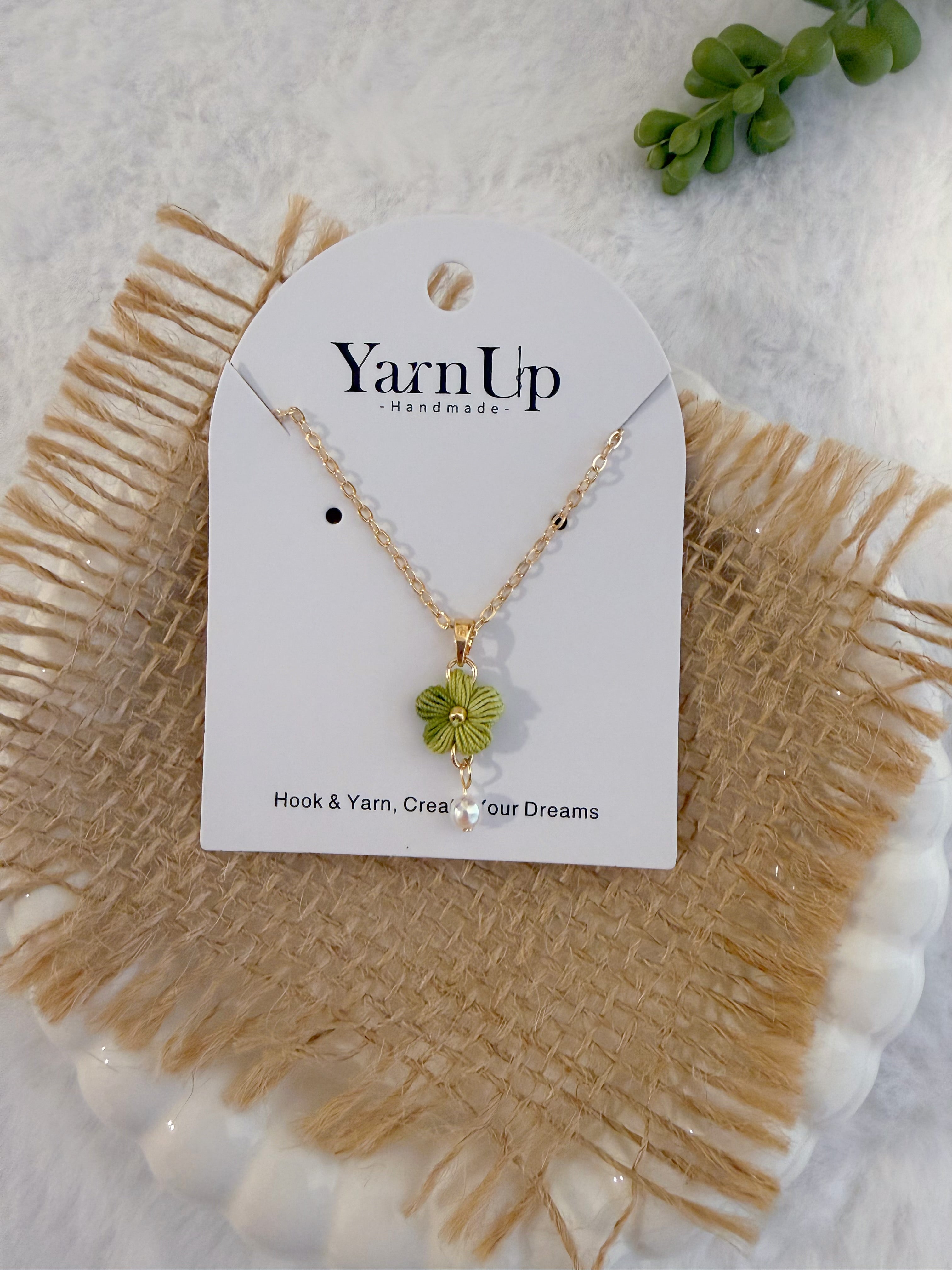 Puff Flower Necklace
