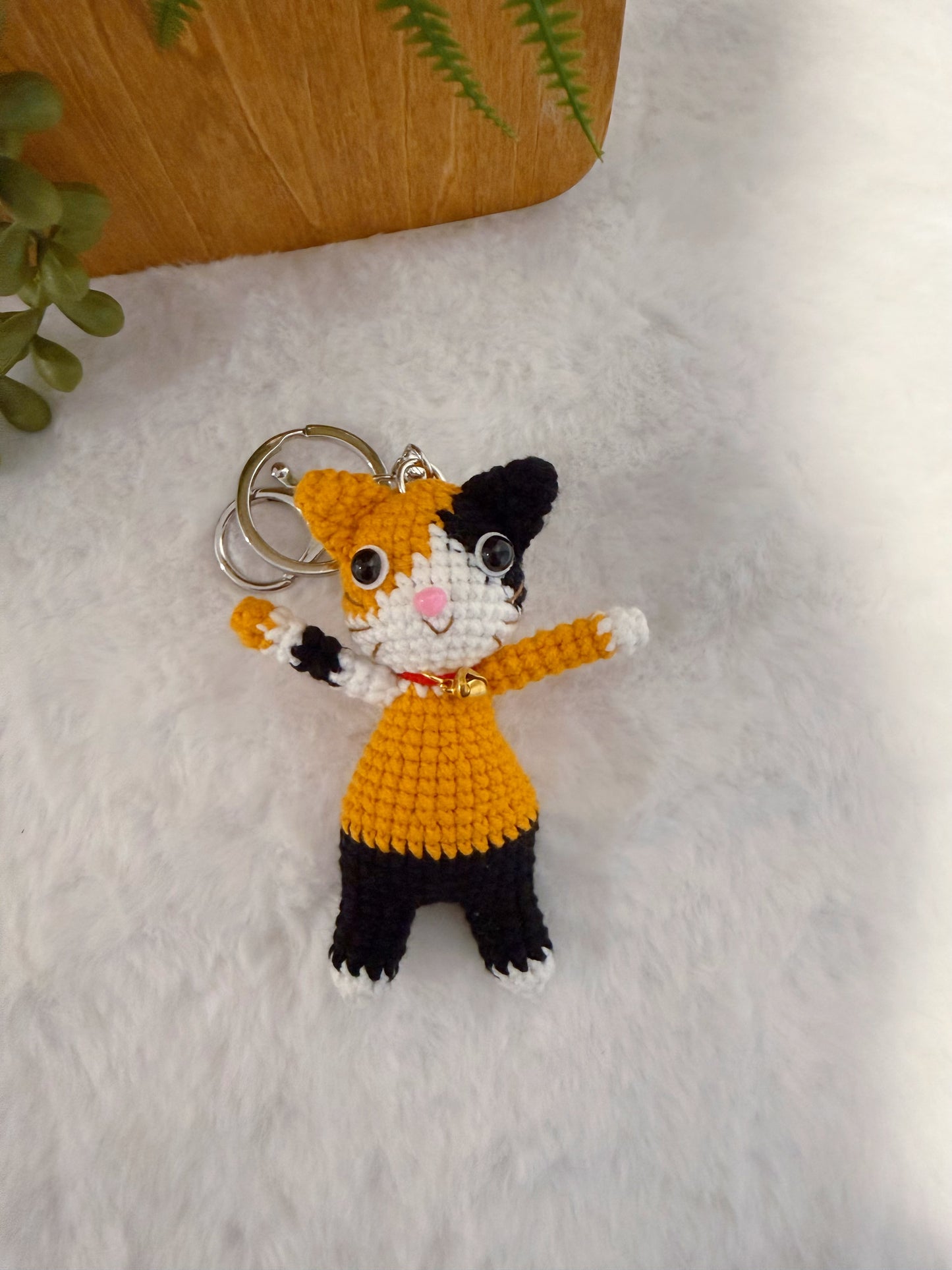 Hug Me Cat Key Charm
