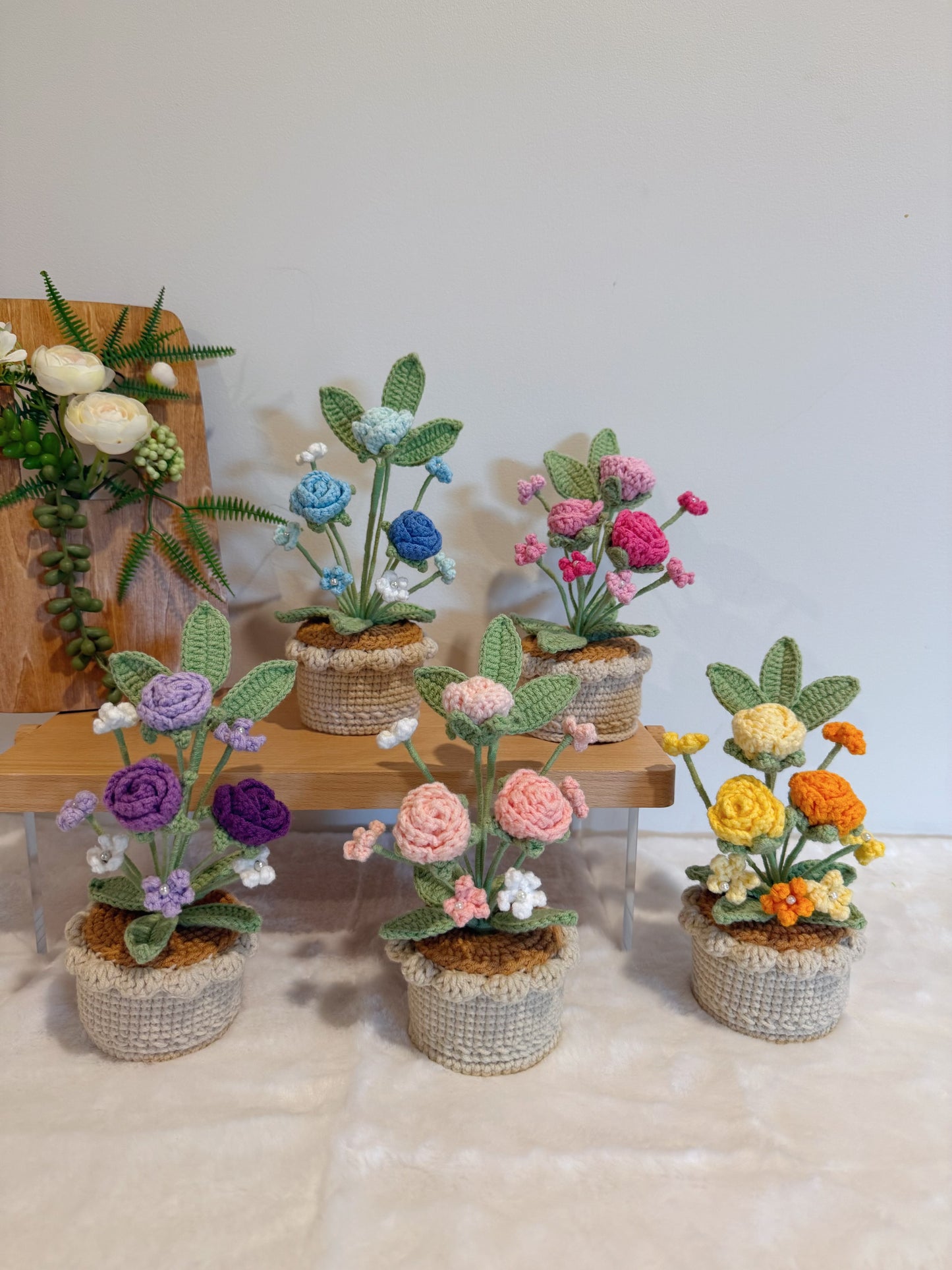 Baby’s Breath & Roses Pot
