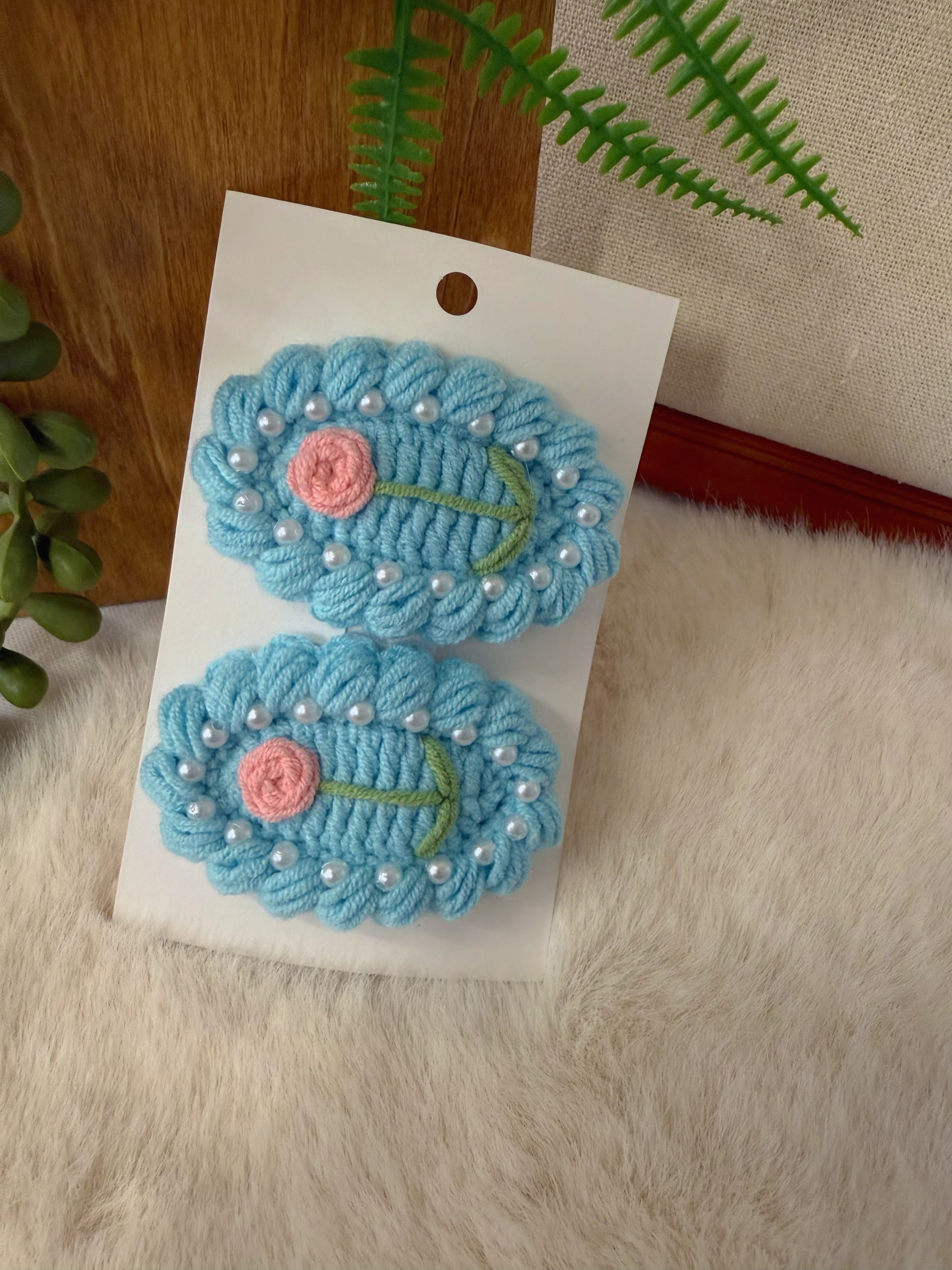 Cream-Edged Rose Hair Clip