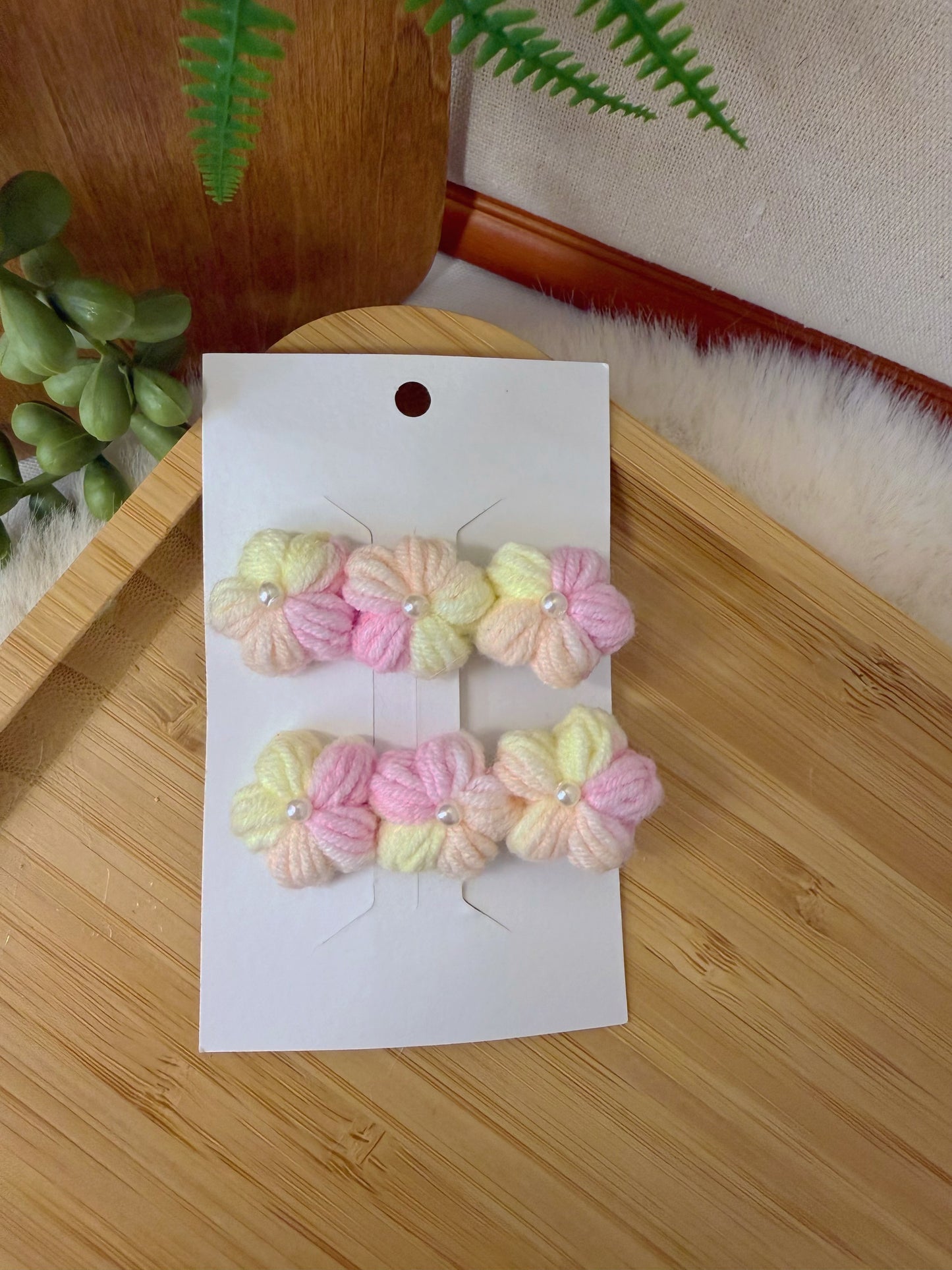 Puff Flowers Hair Clip