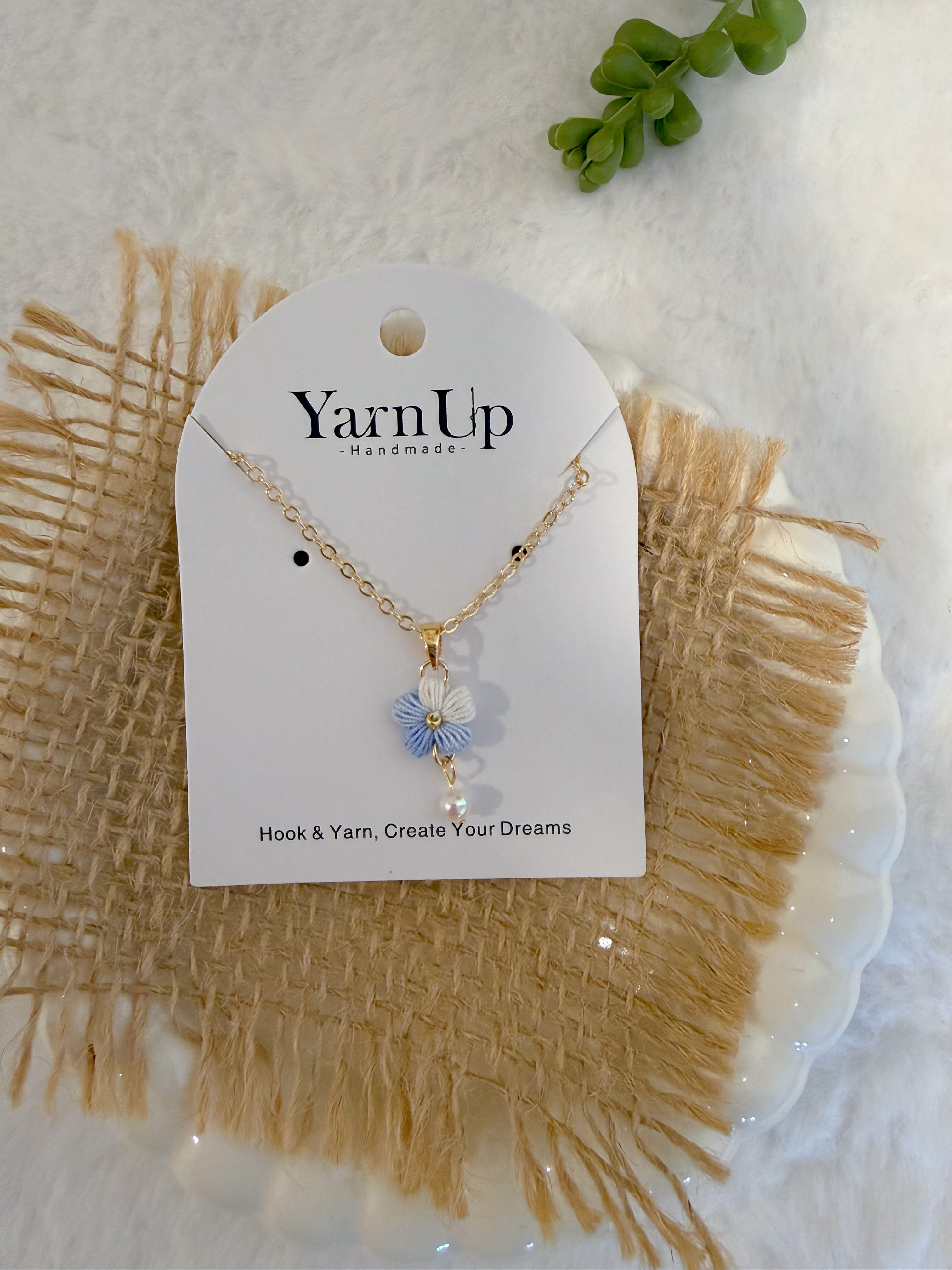 Puff Flower Necklace