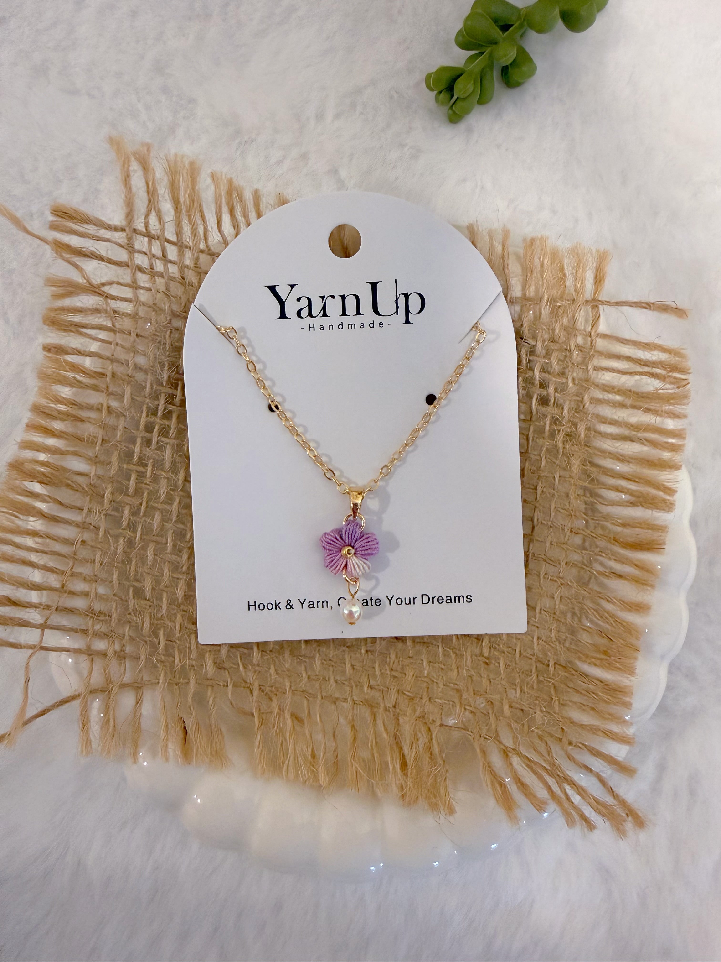 Puff Flower Necklace