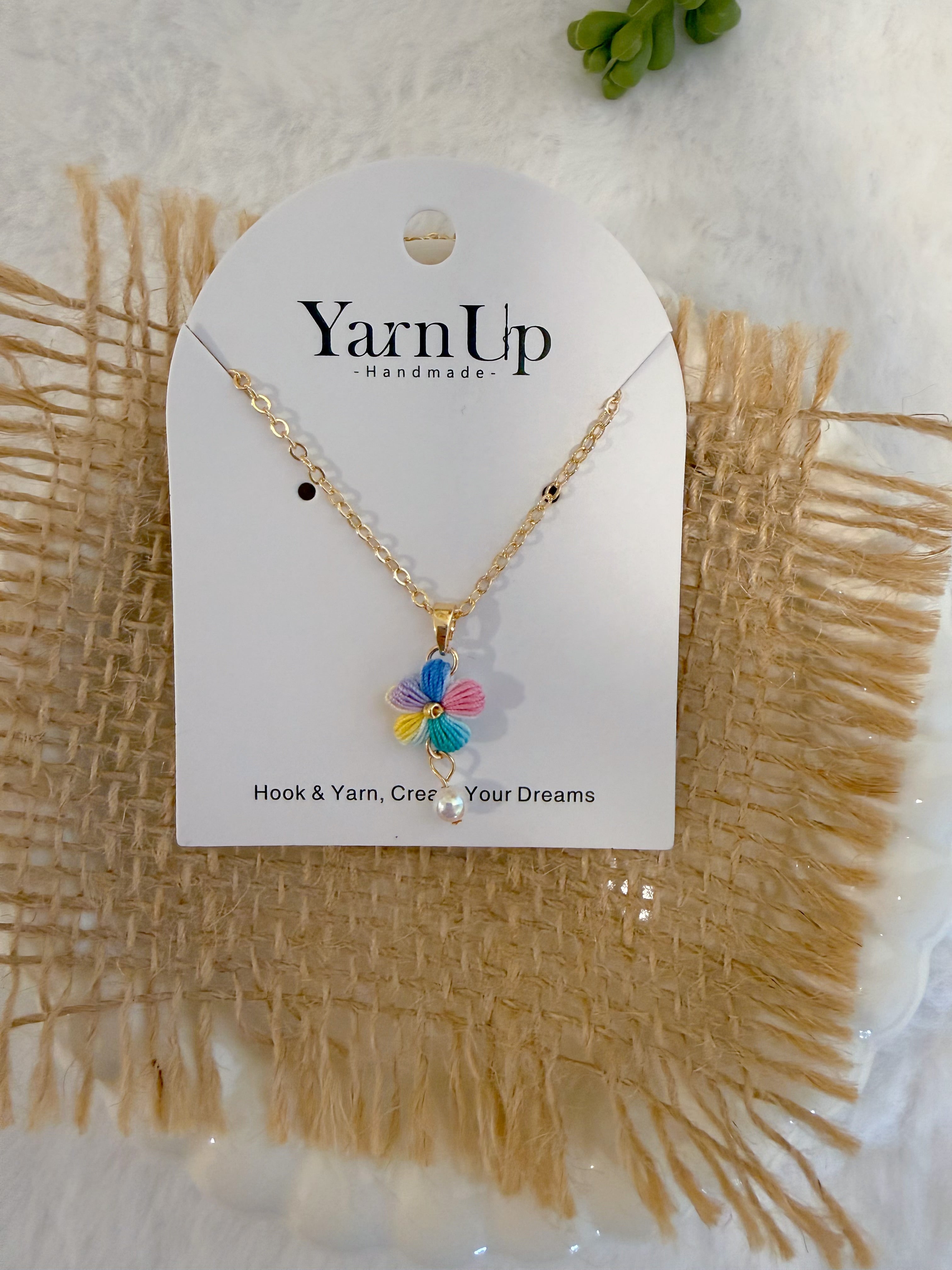 Puff Flower Necklace