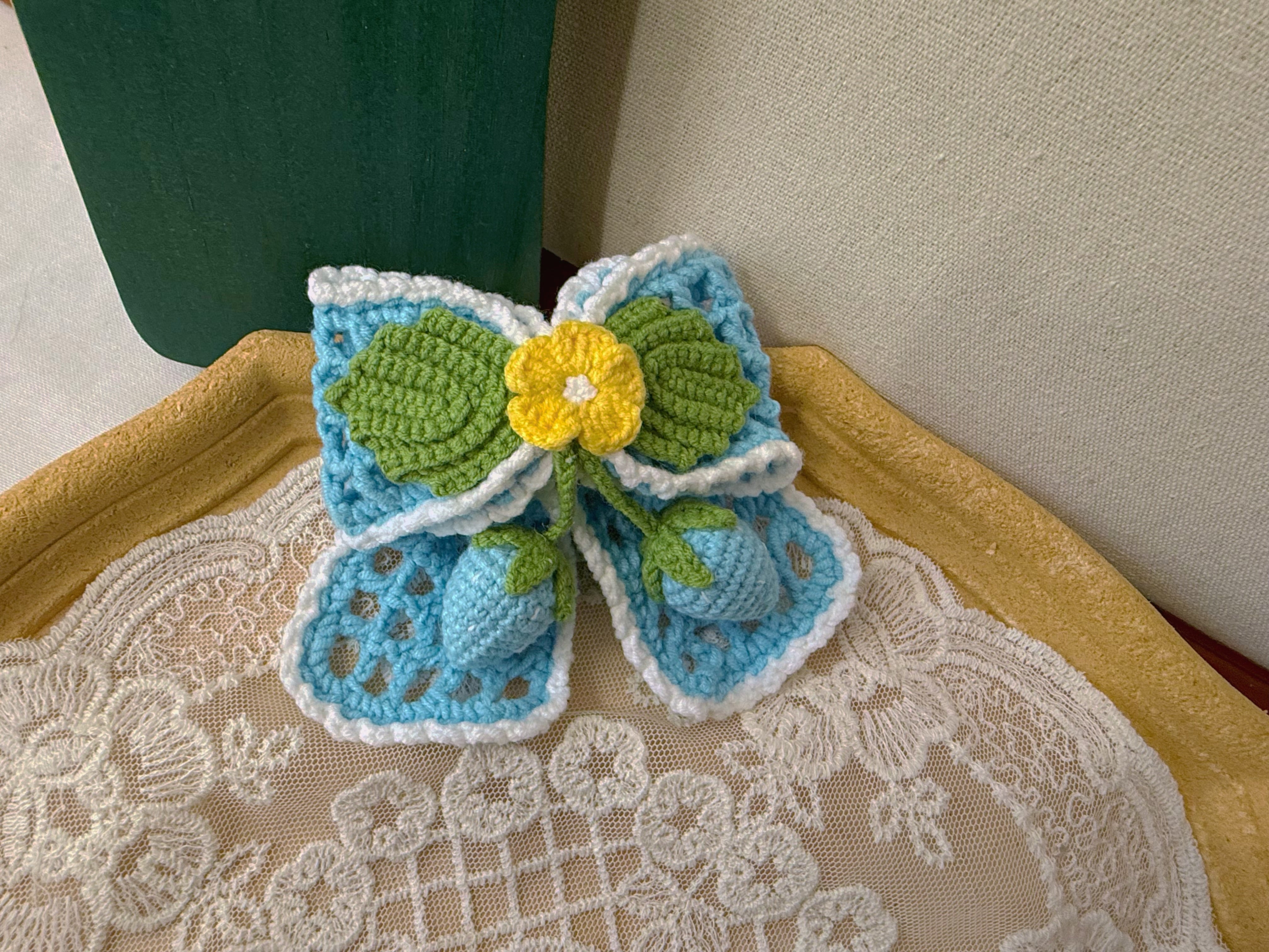 Hollow Bow French Barrette with Strawberry