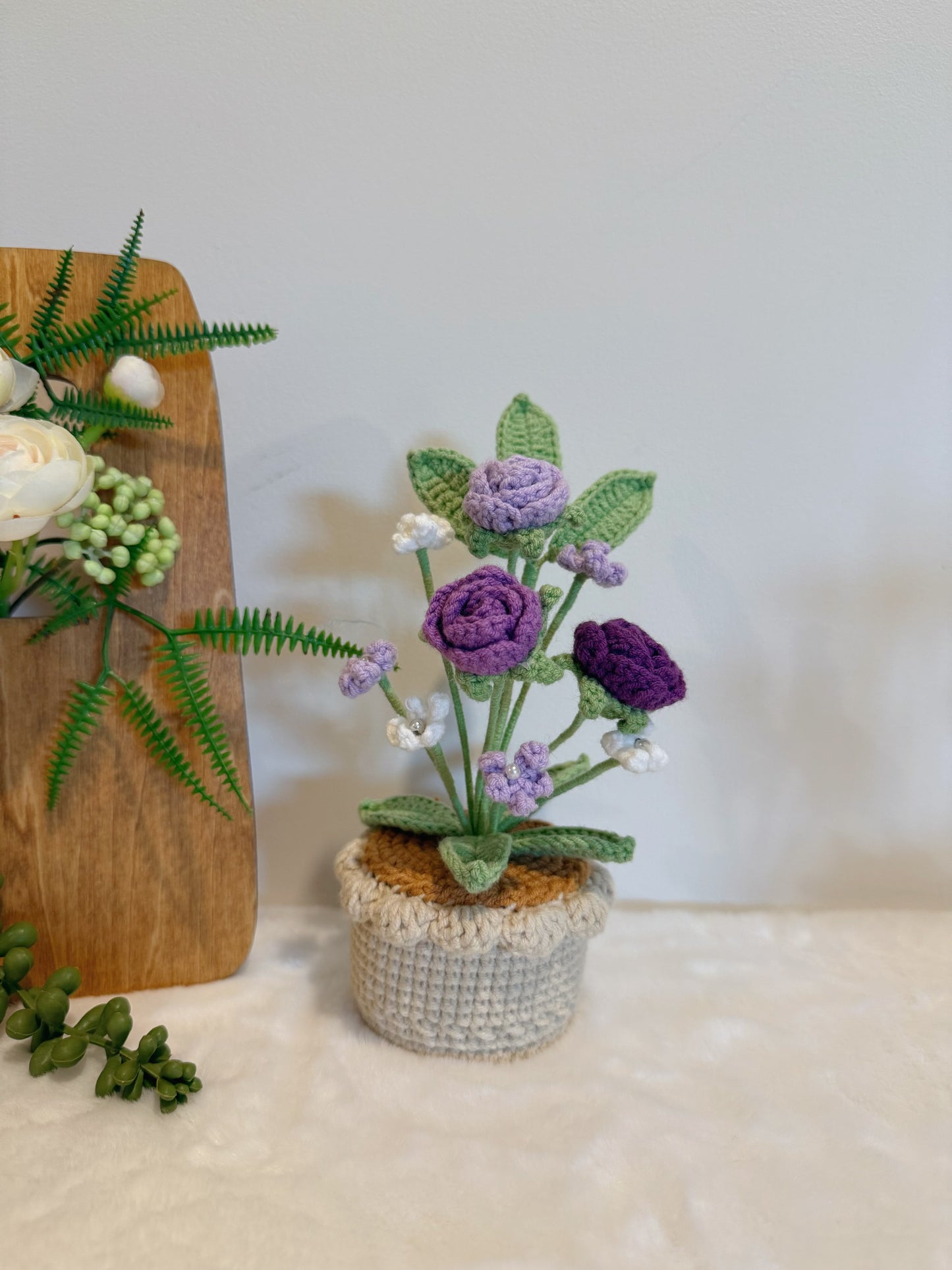 Baby’s Breath & Roses Pot