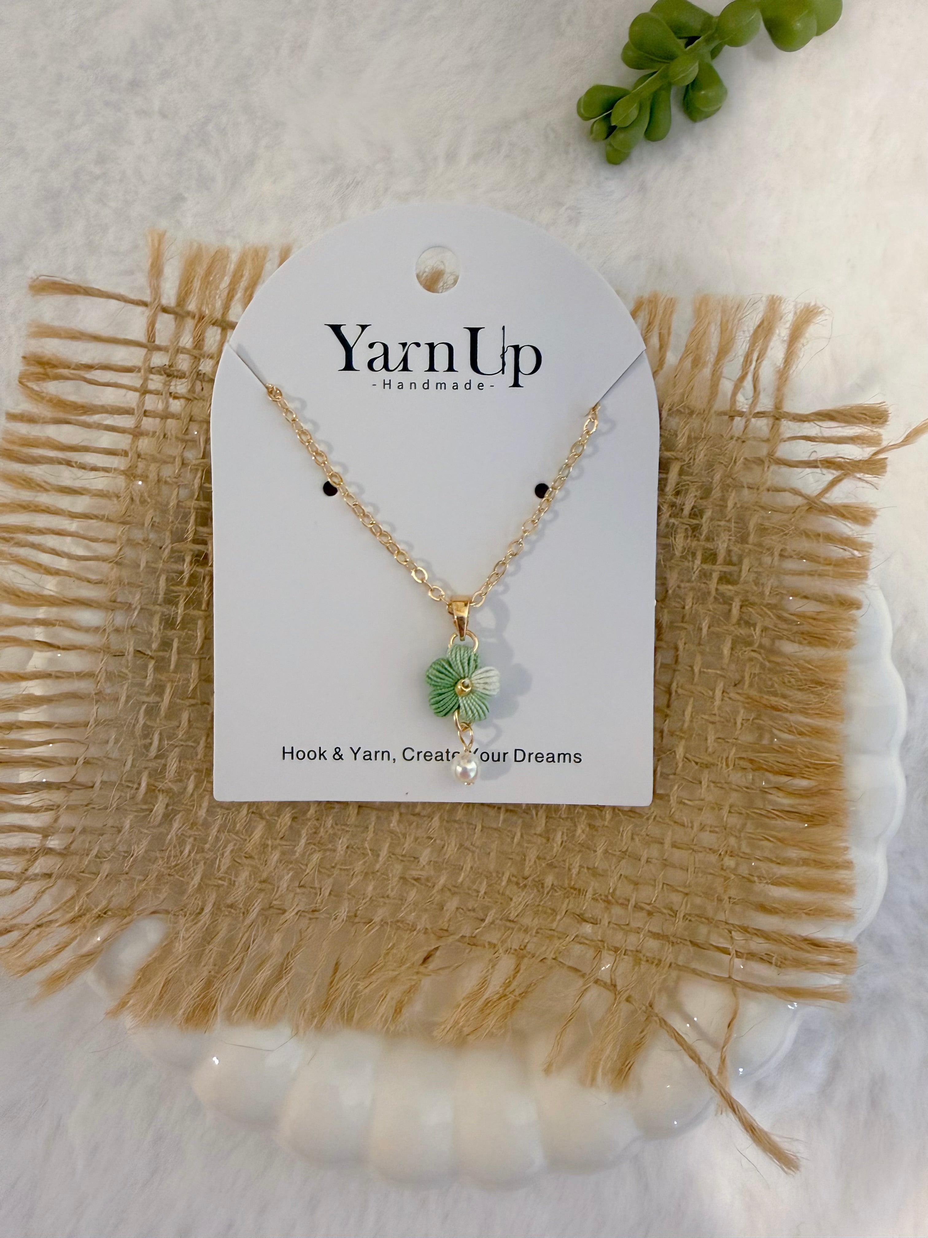 Puff Flower Necklace
