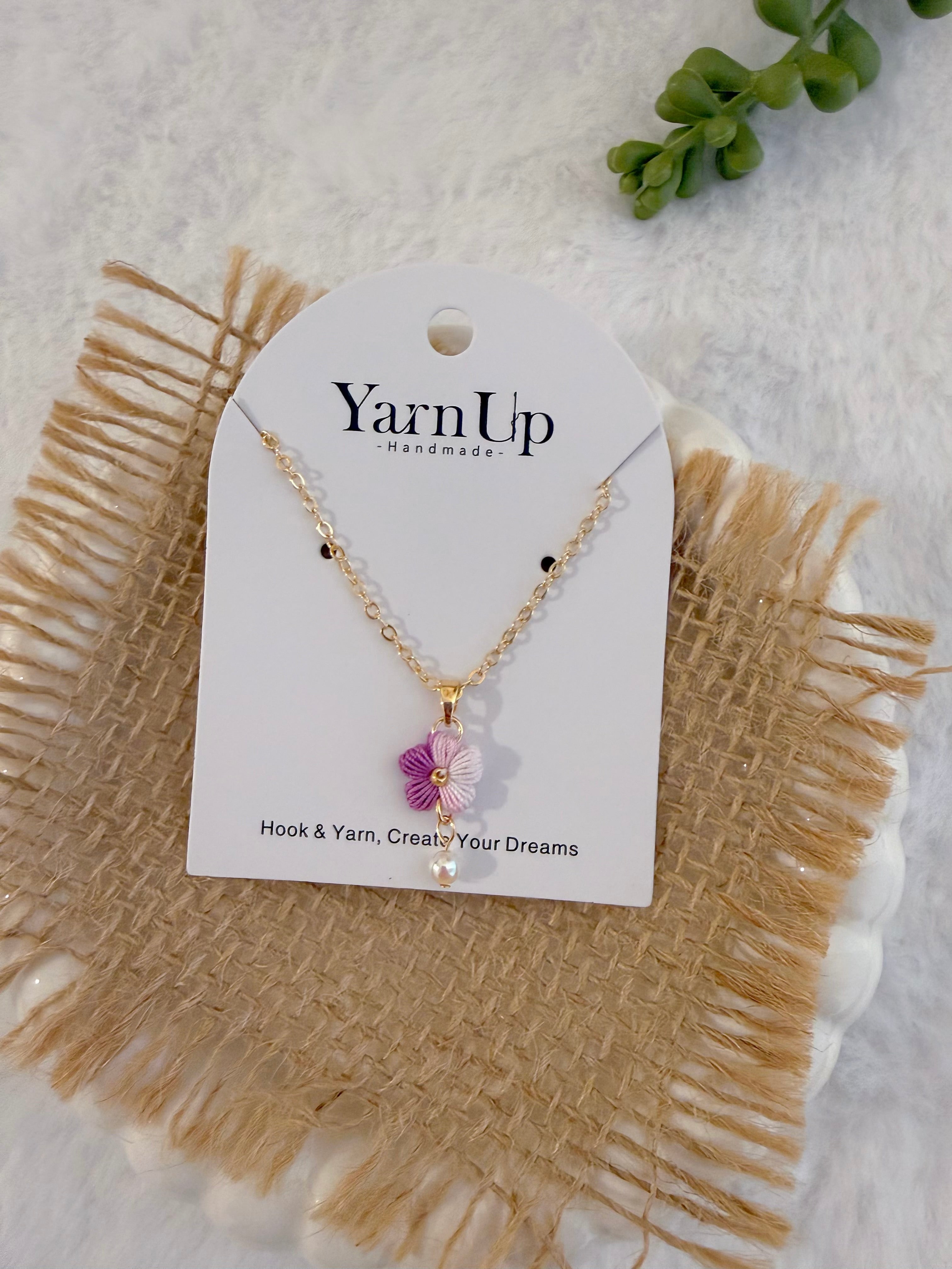 Puff Flower Necklace