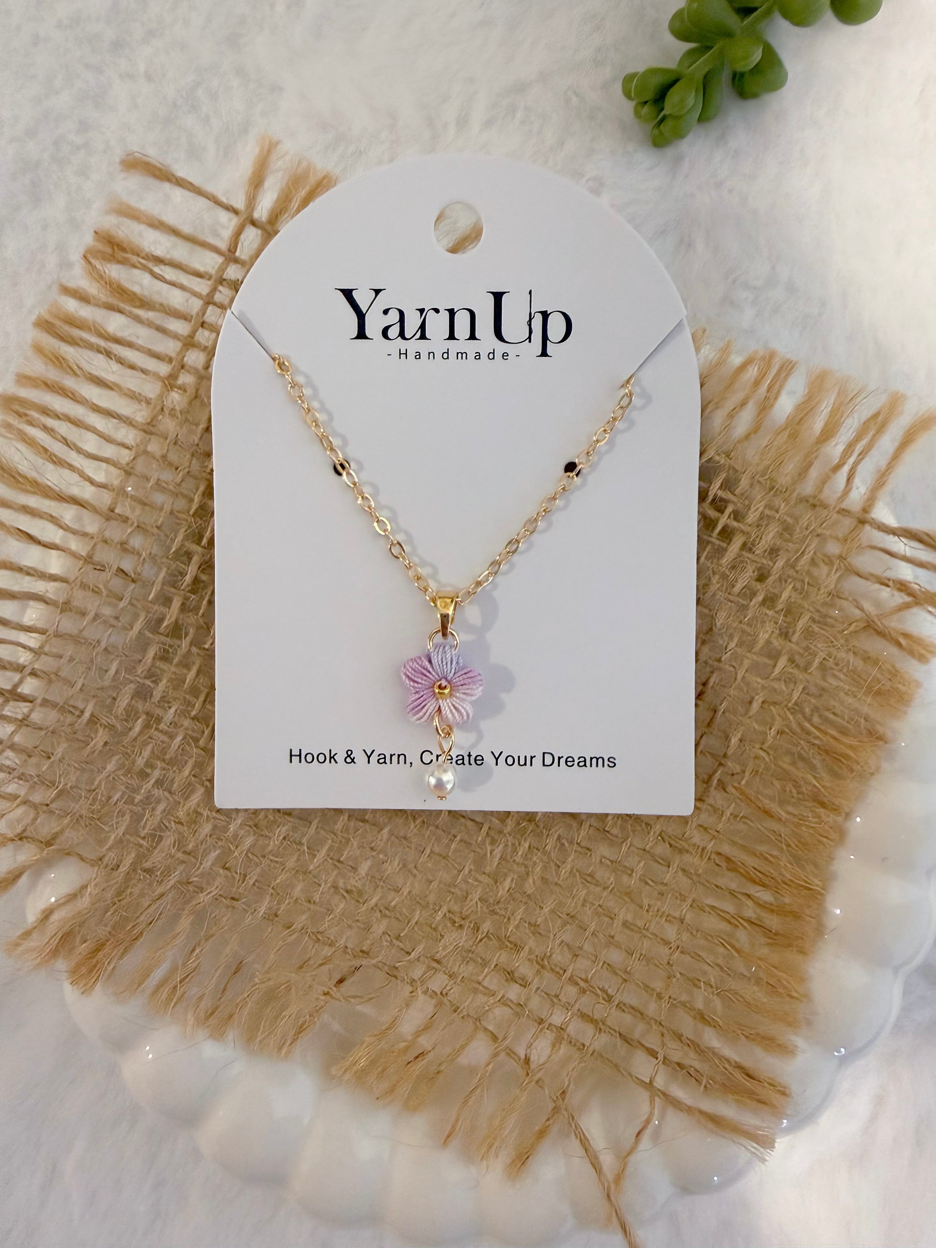 Puff Flower Necklace