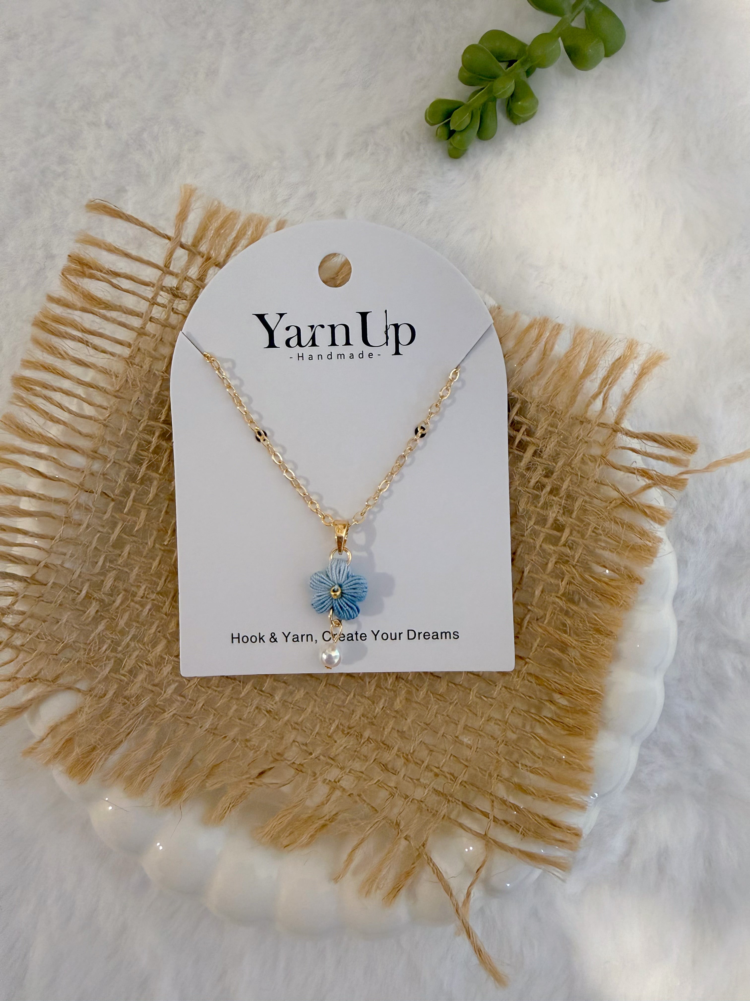 Puff Flower Necklace