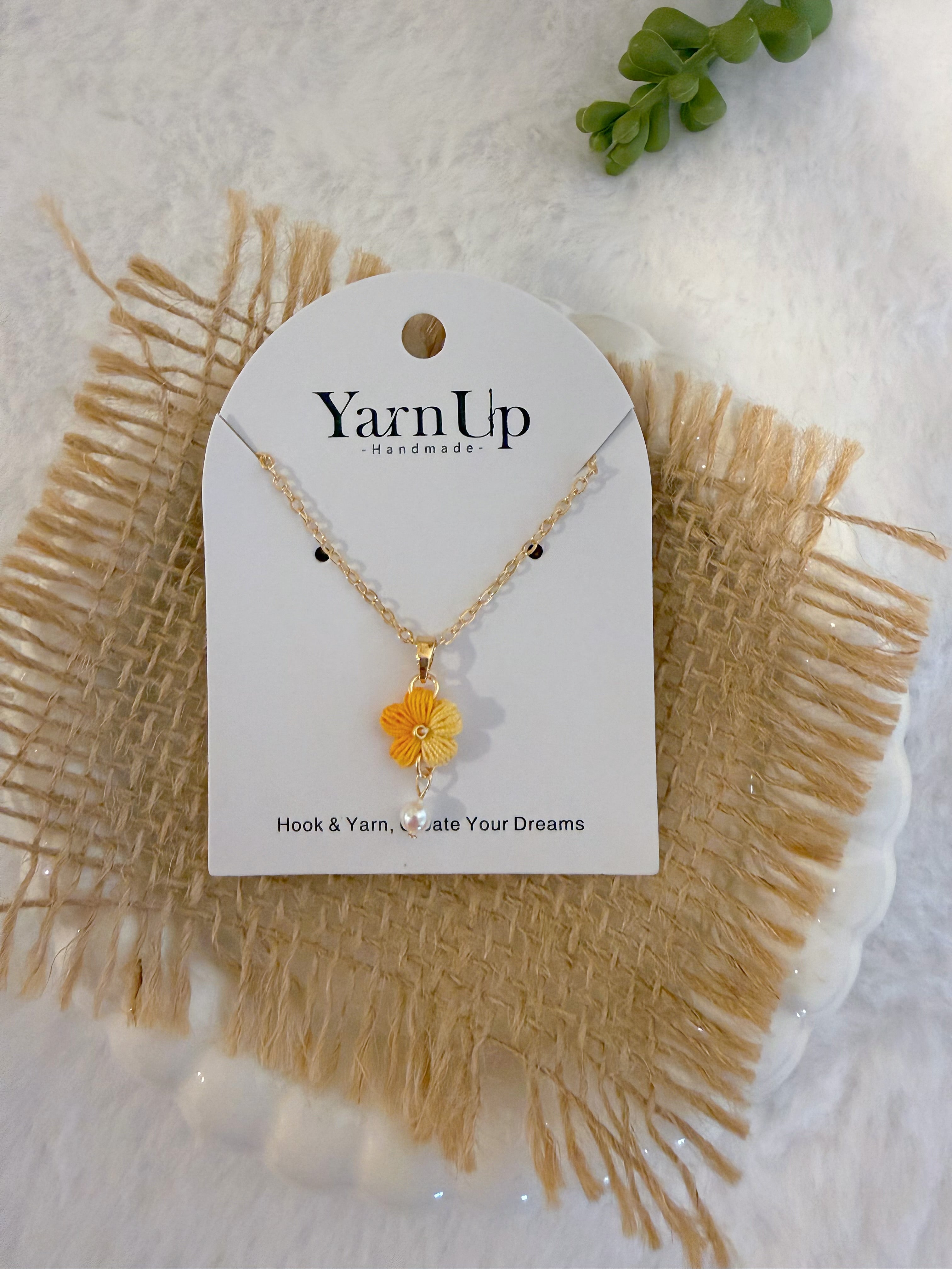 Puff Flower Necklace