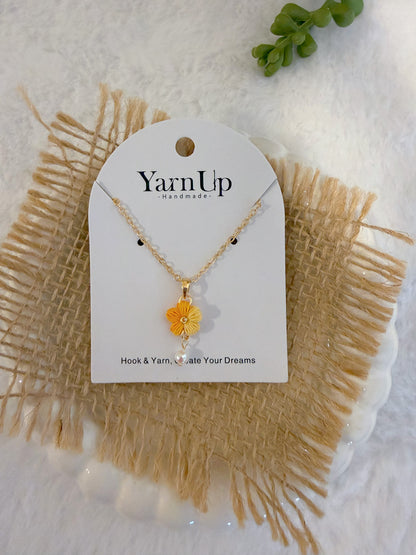 Puff Flower Necklace