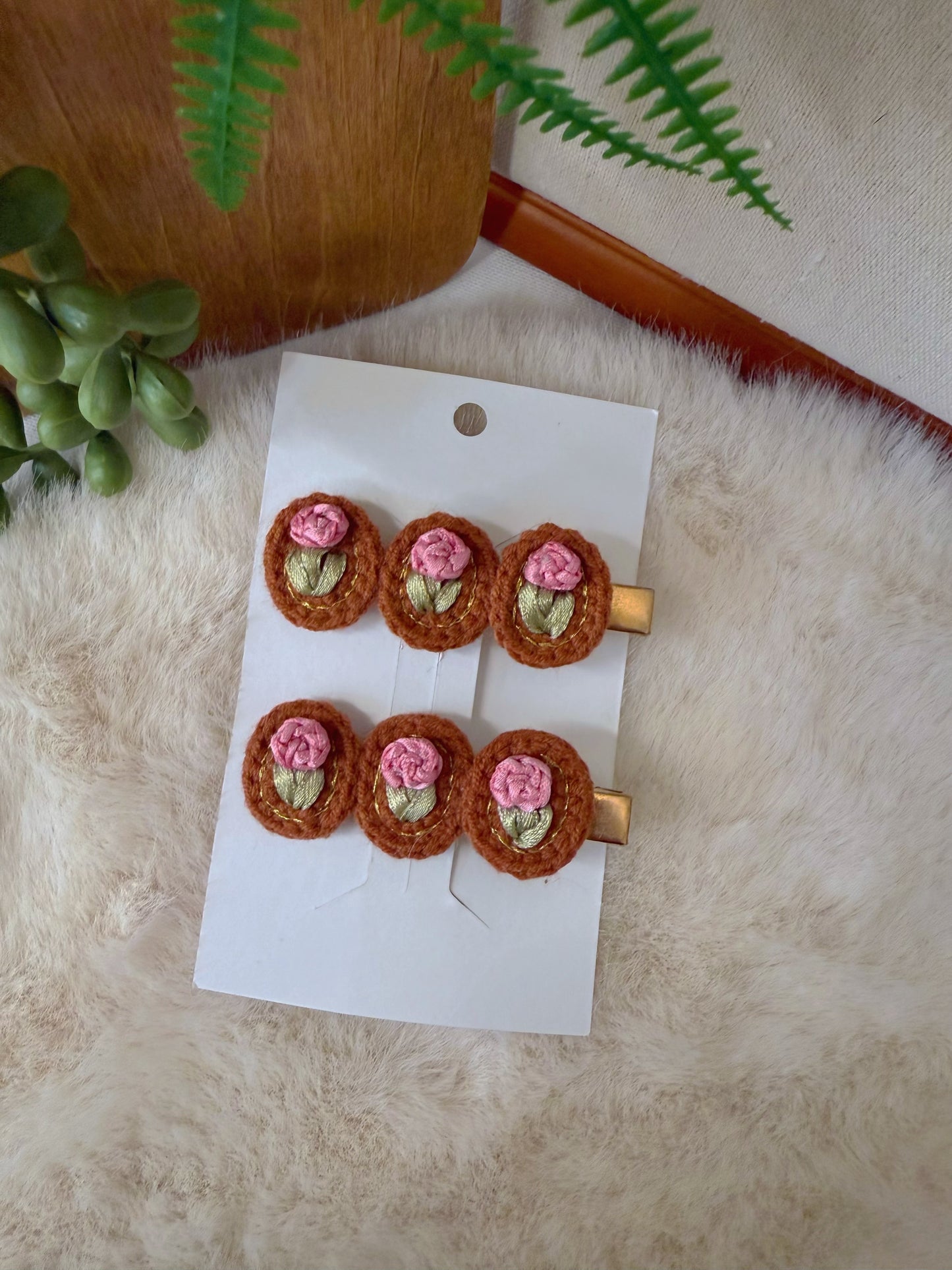 Rosette Trio Hair Clip