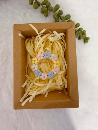Puff Flowers Wreath Brooch