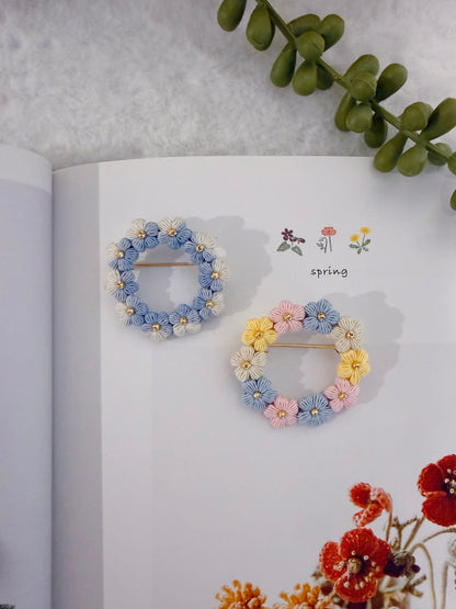Puff Flowers Wreath Brooch