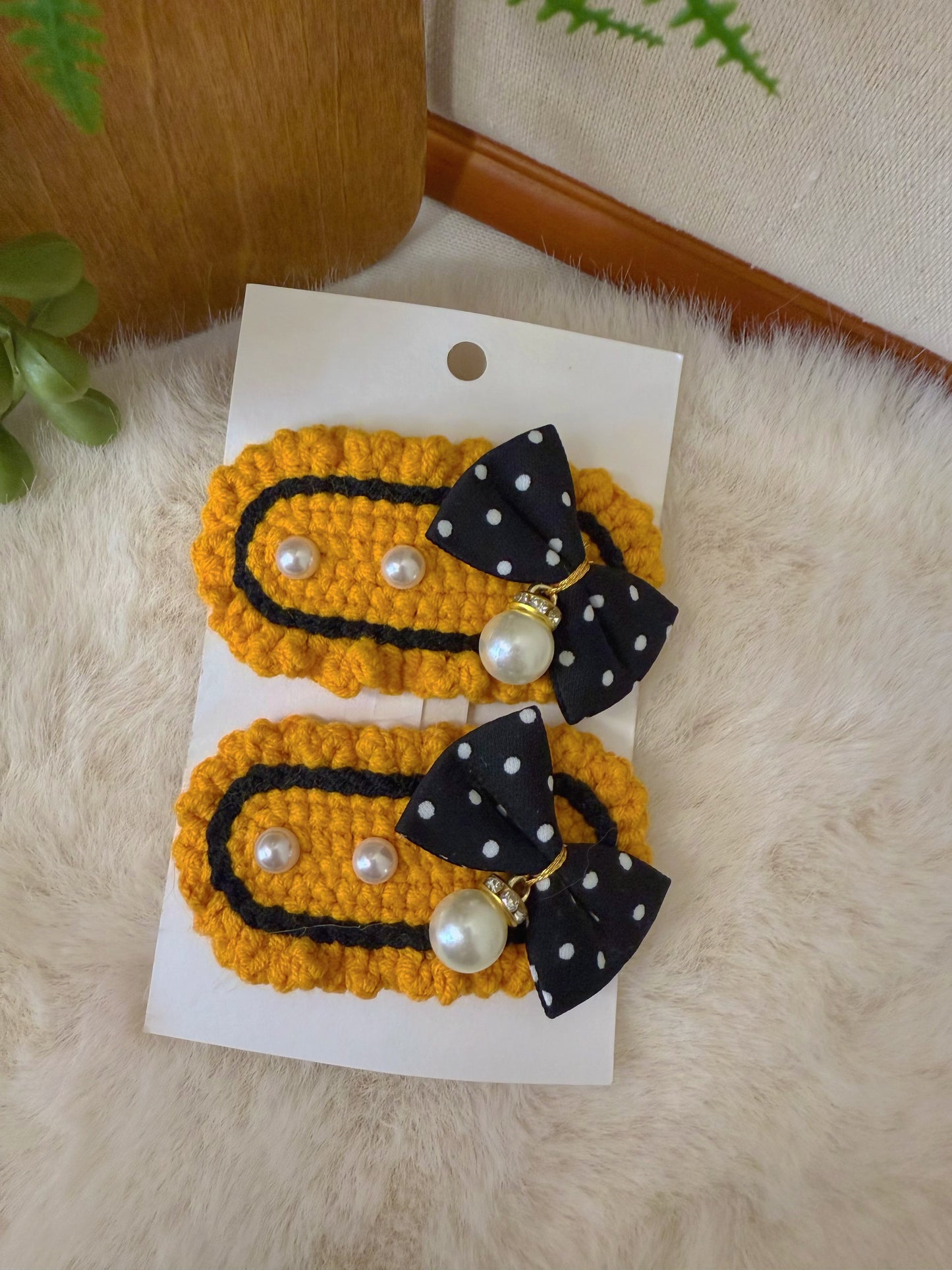 Golden Dots Glam Hair Clip