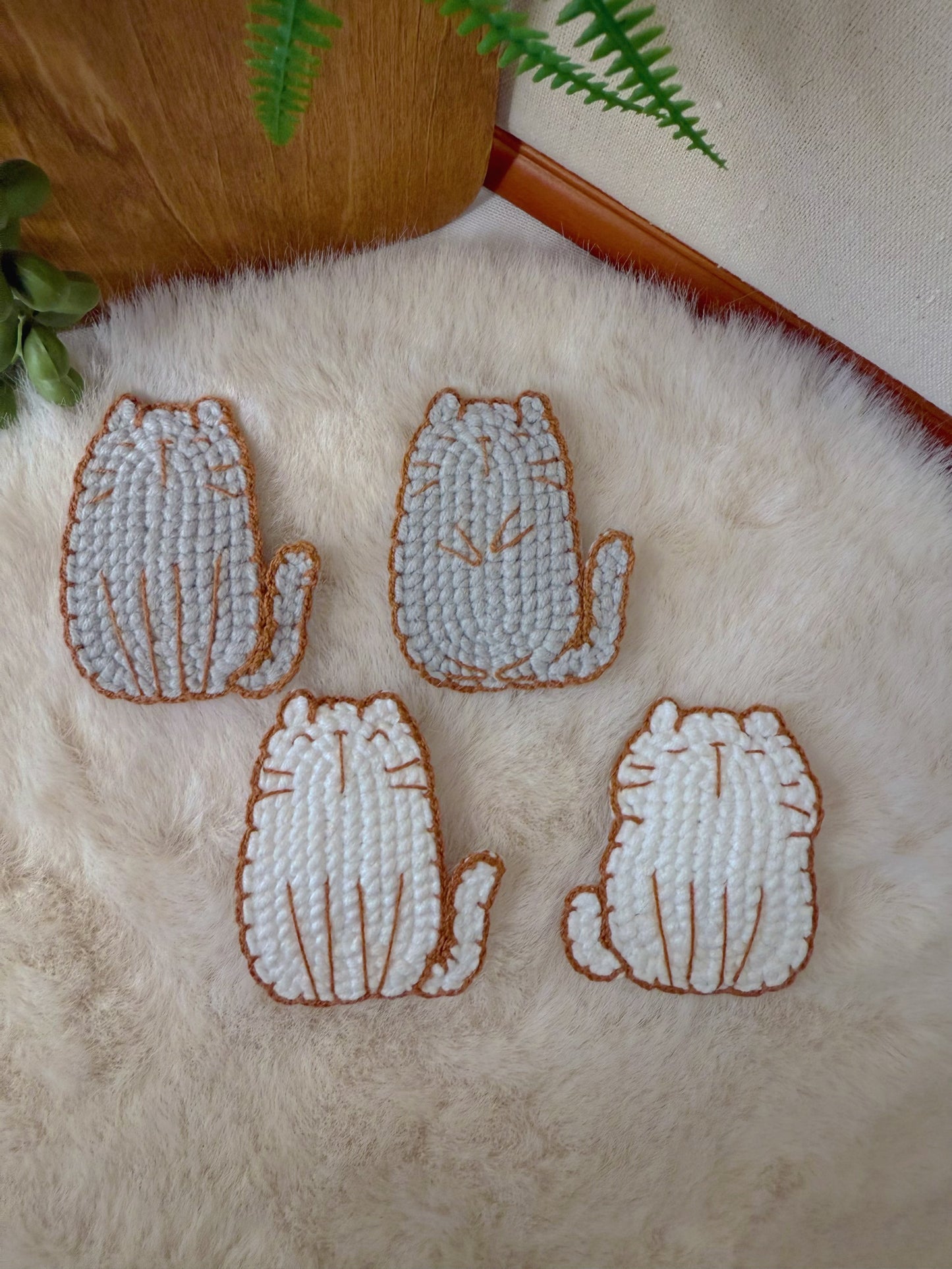 Sitting Meow Hair Clip