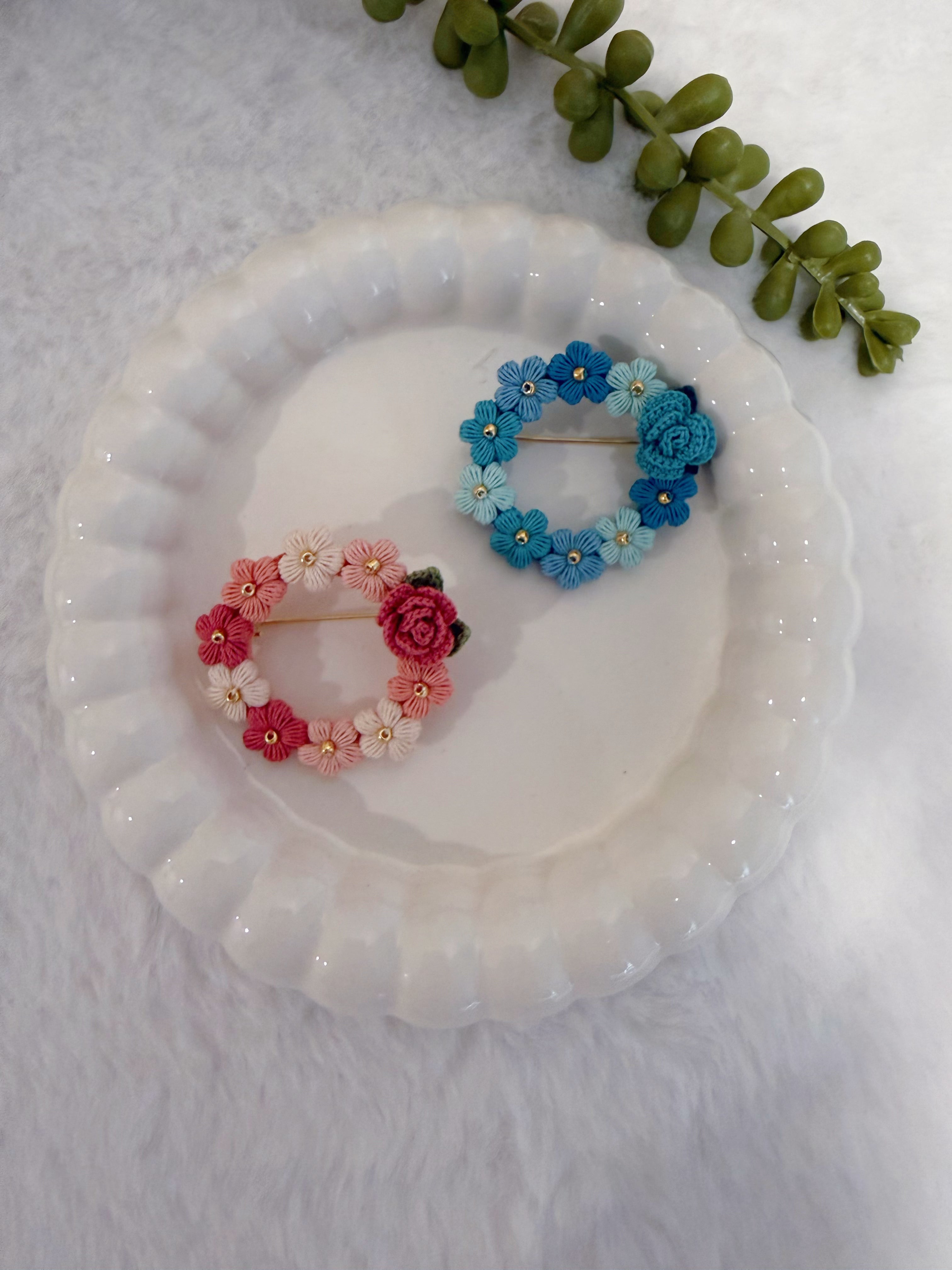 Rose & Flowers Wreath Brooch