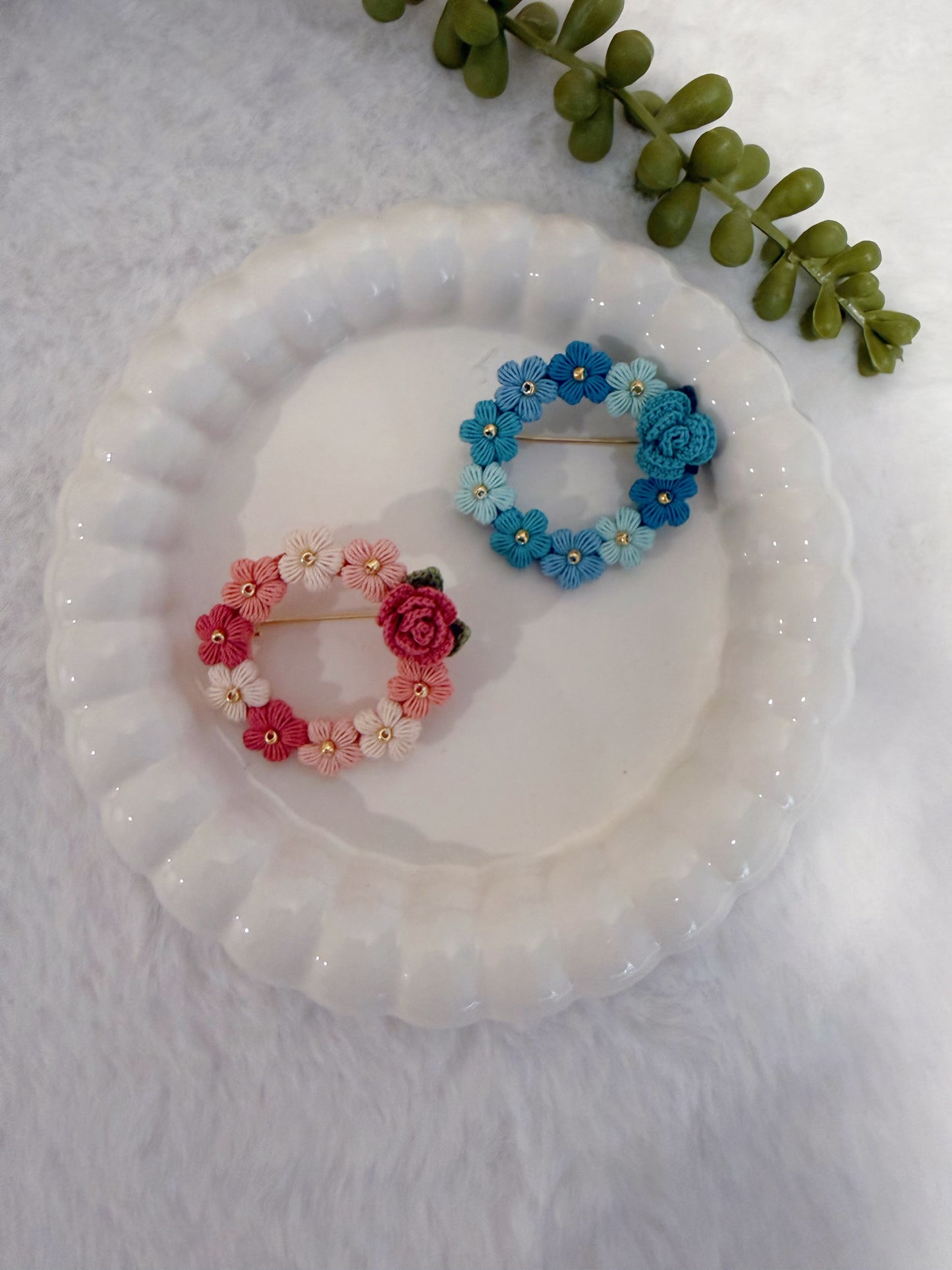 Rose & Flowers Wreath Brooch