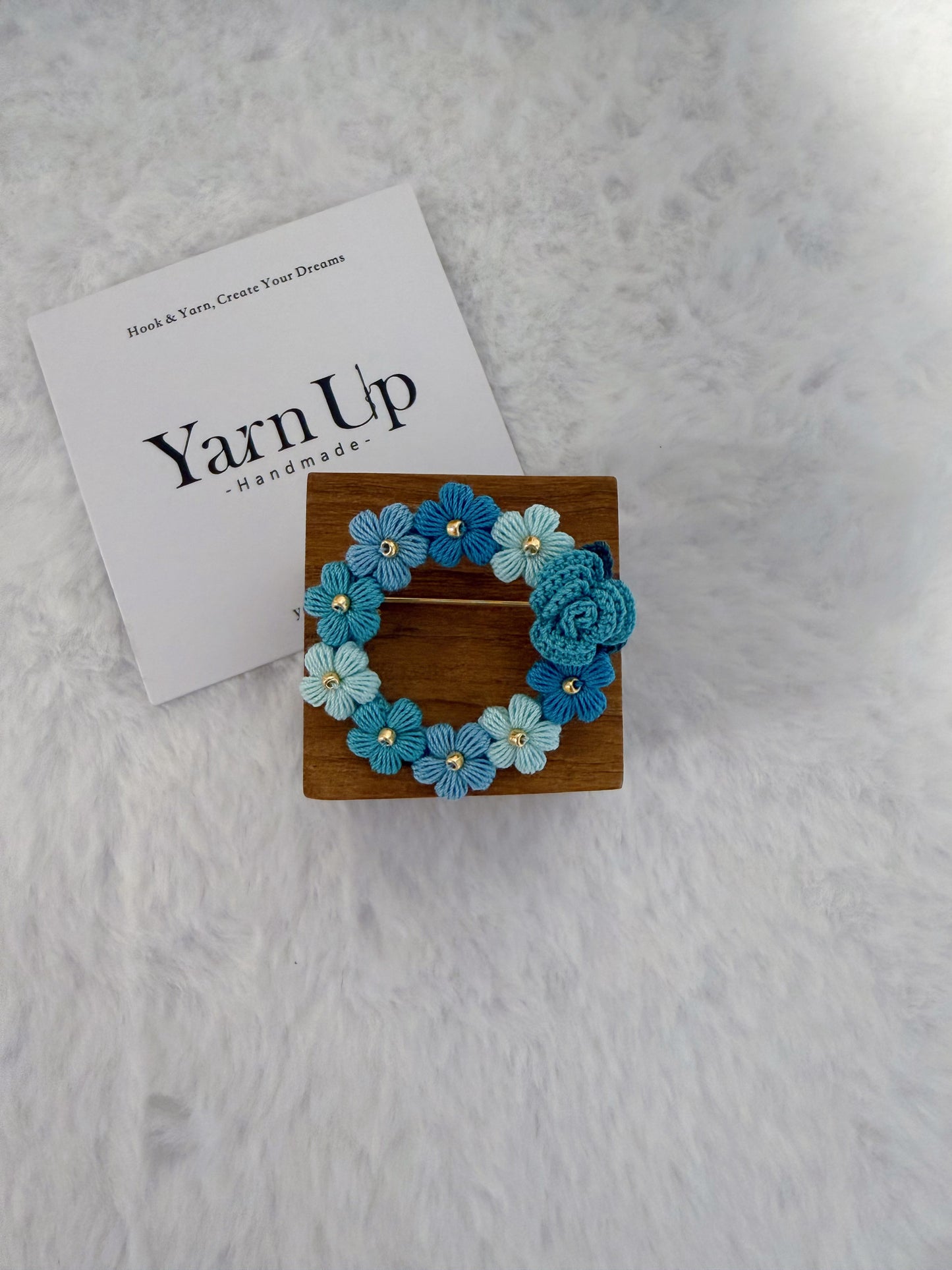Rose & Flowers Wreath Brooch