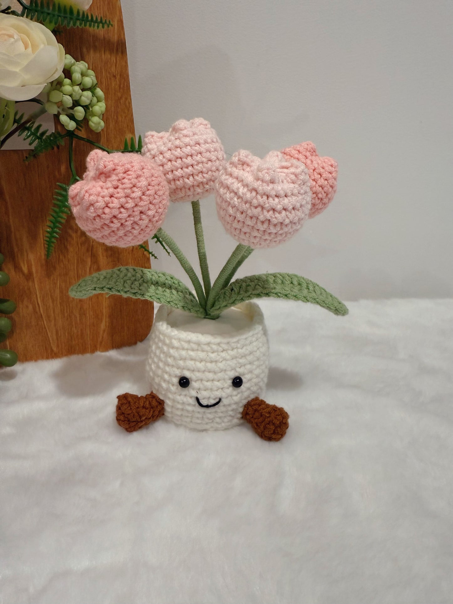 Happy Chubby Tulips Pot